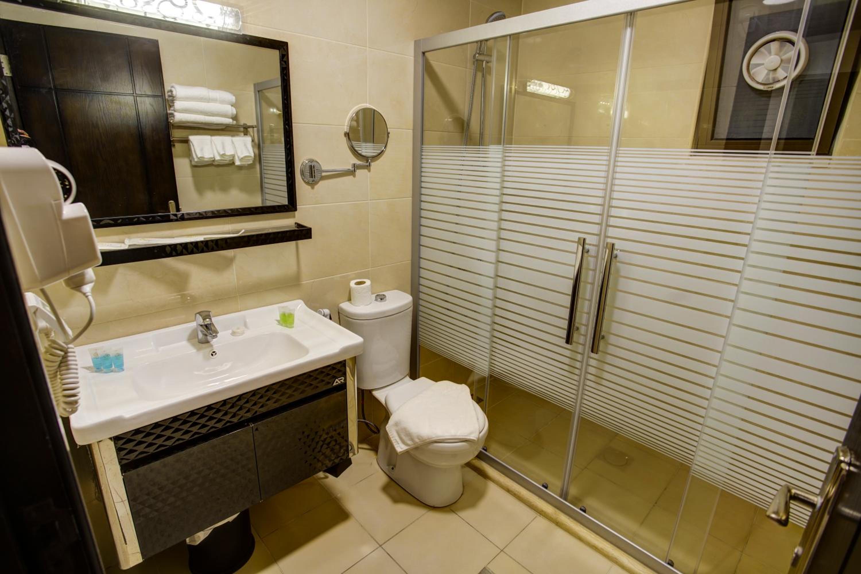 Standard Twin Room photo 2
