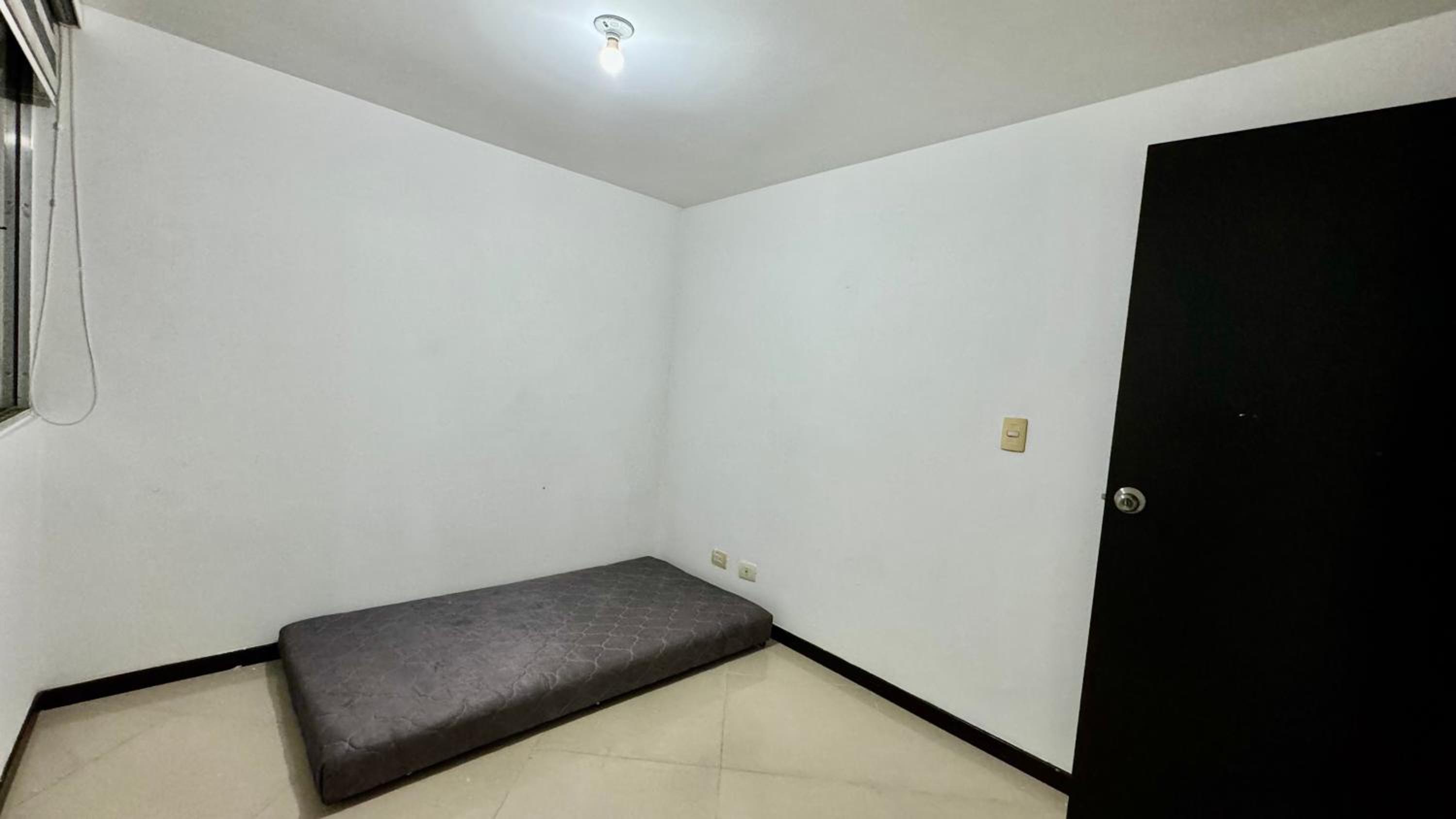 Three-Bedroom Apartment photo 3