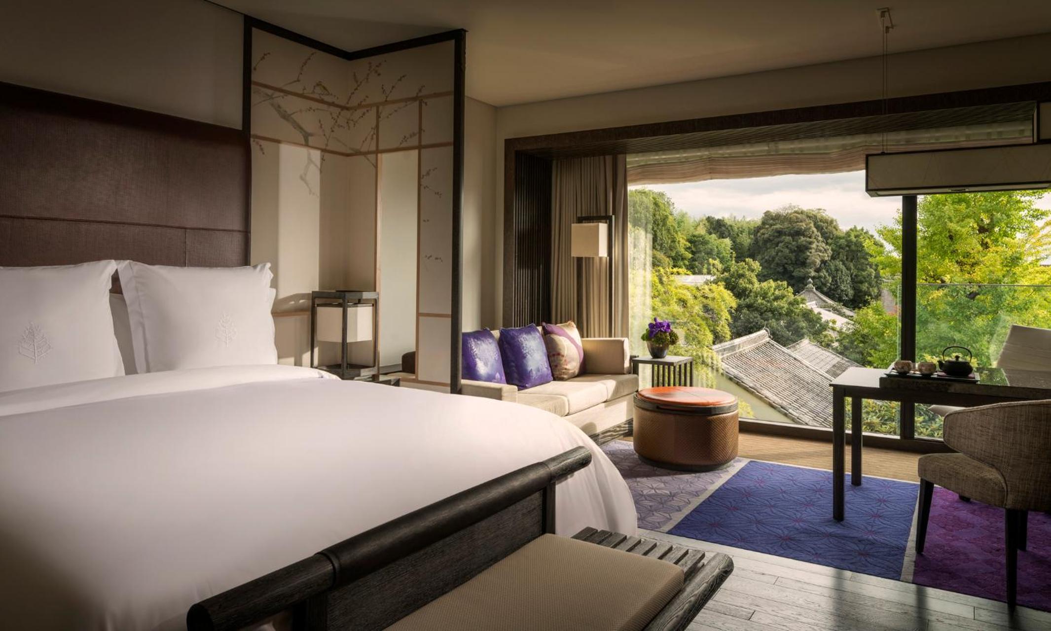 Premier King Room with One King Bed (Non Smoking) photo 1