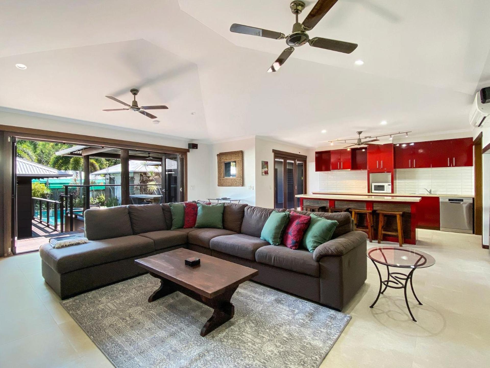 Four-Bedroom House photo 1