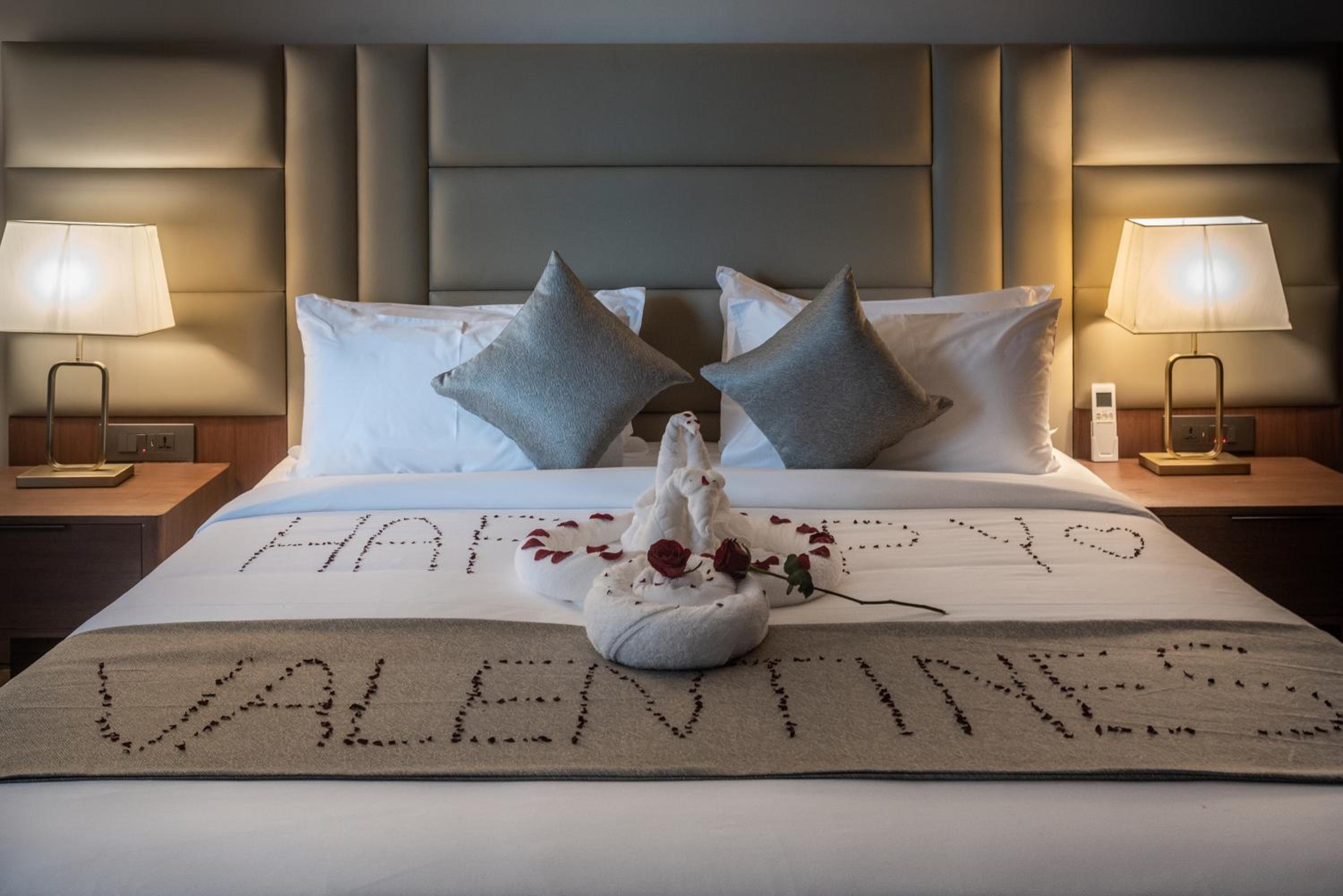 Deluxe Double Room with Balcony photo 2