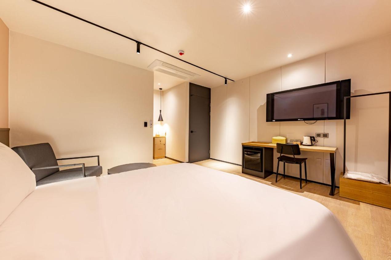 Deluxe Double Room photo 3
