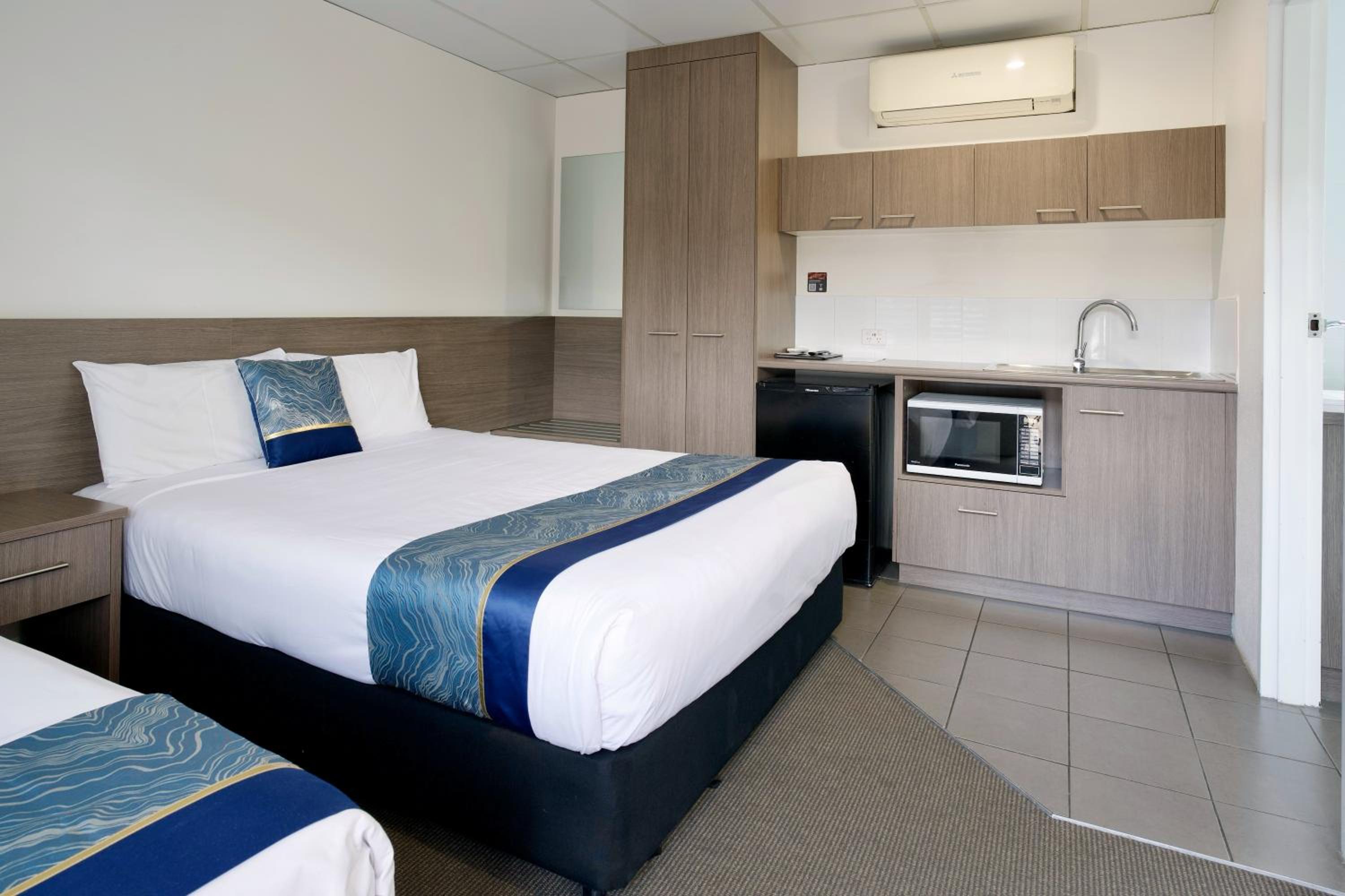 Deluxe Twin Room - Not Pet Friendly photo 3