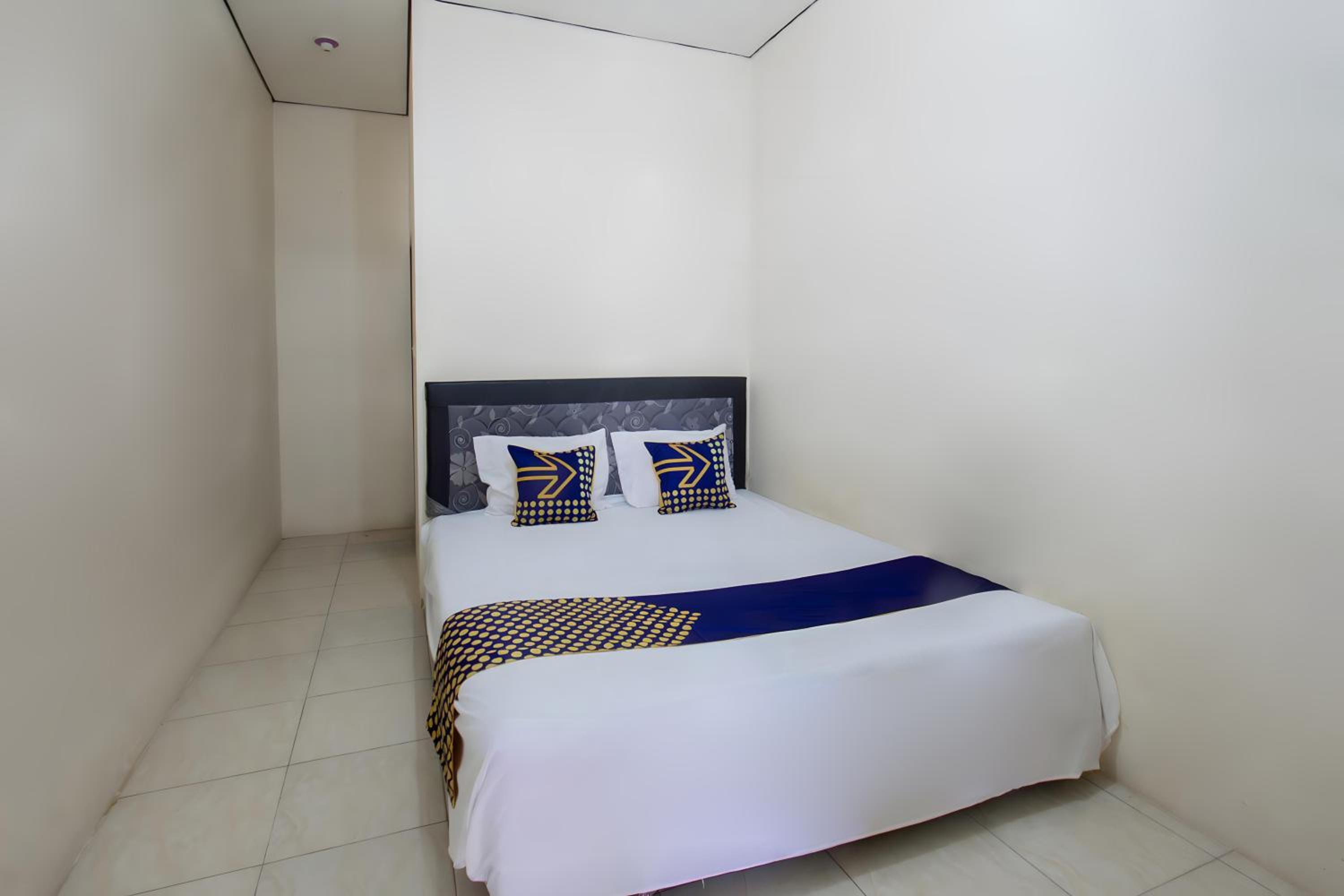 Double Room - Photo 3