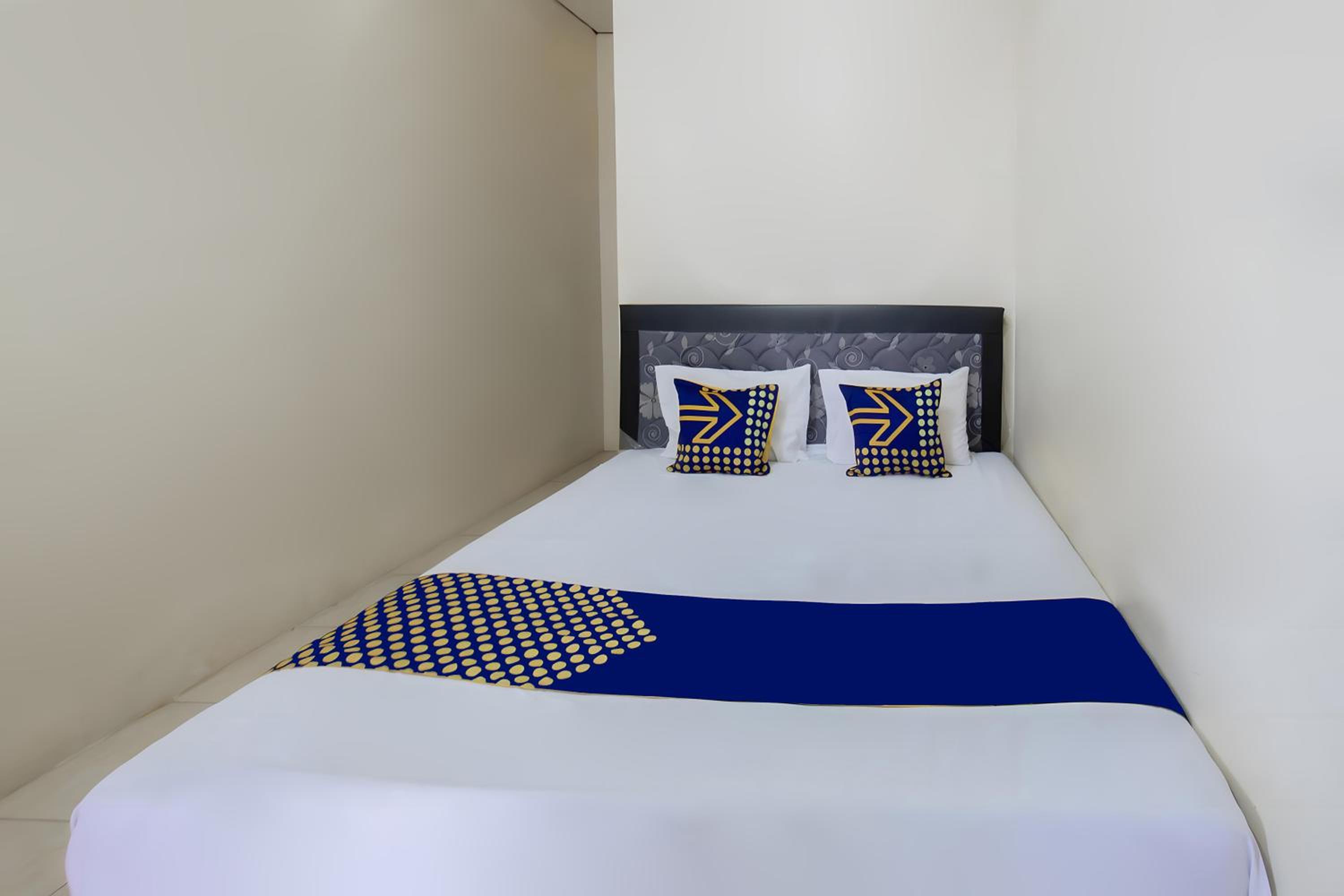 Double Room - Photo 5