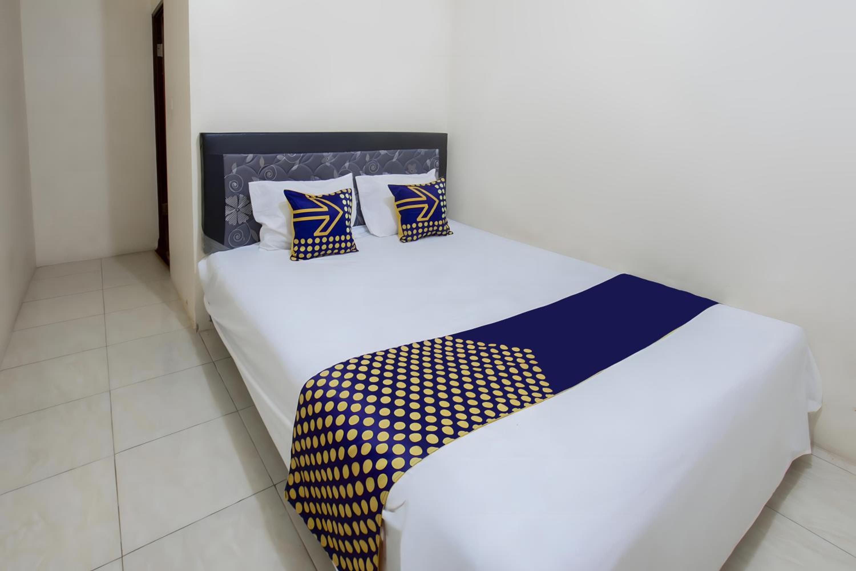 Double Room - Photo 8