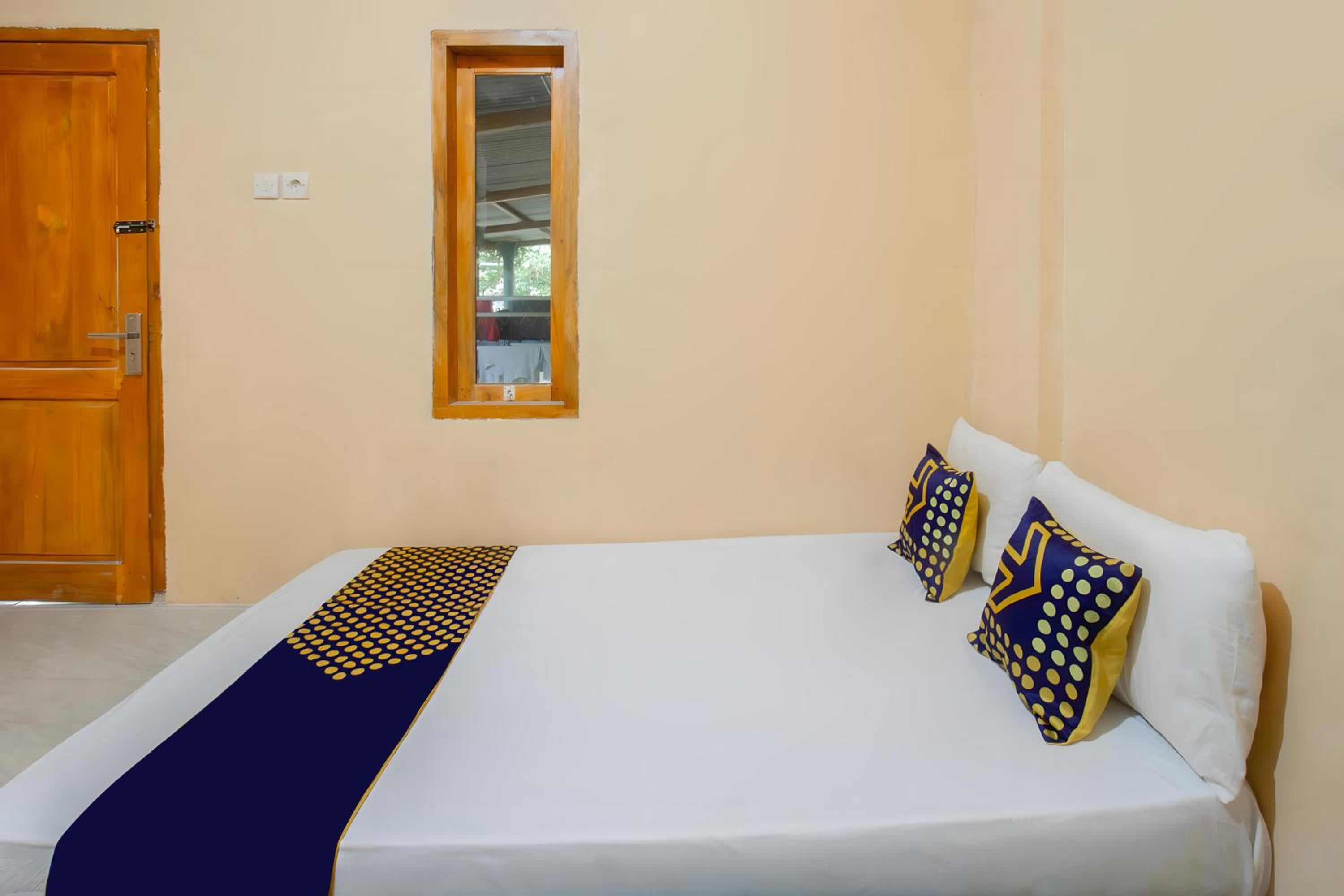 Double Room - Photo 18