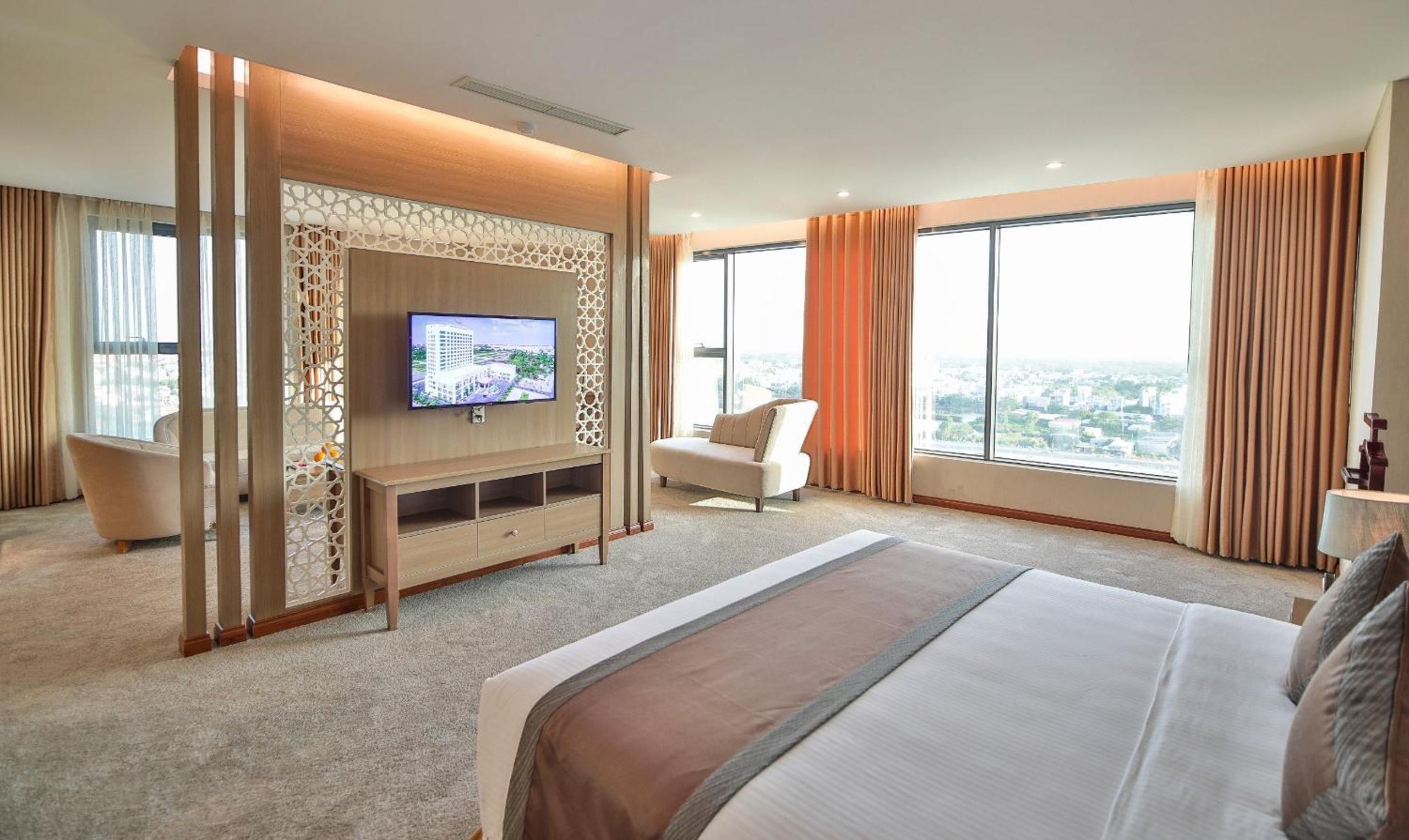 Executive Suite photo 2