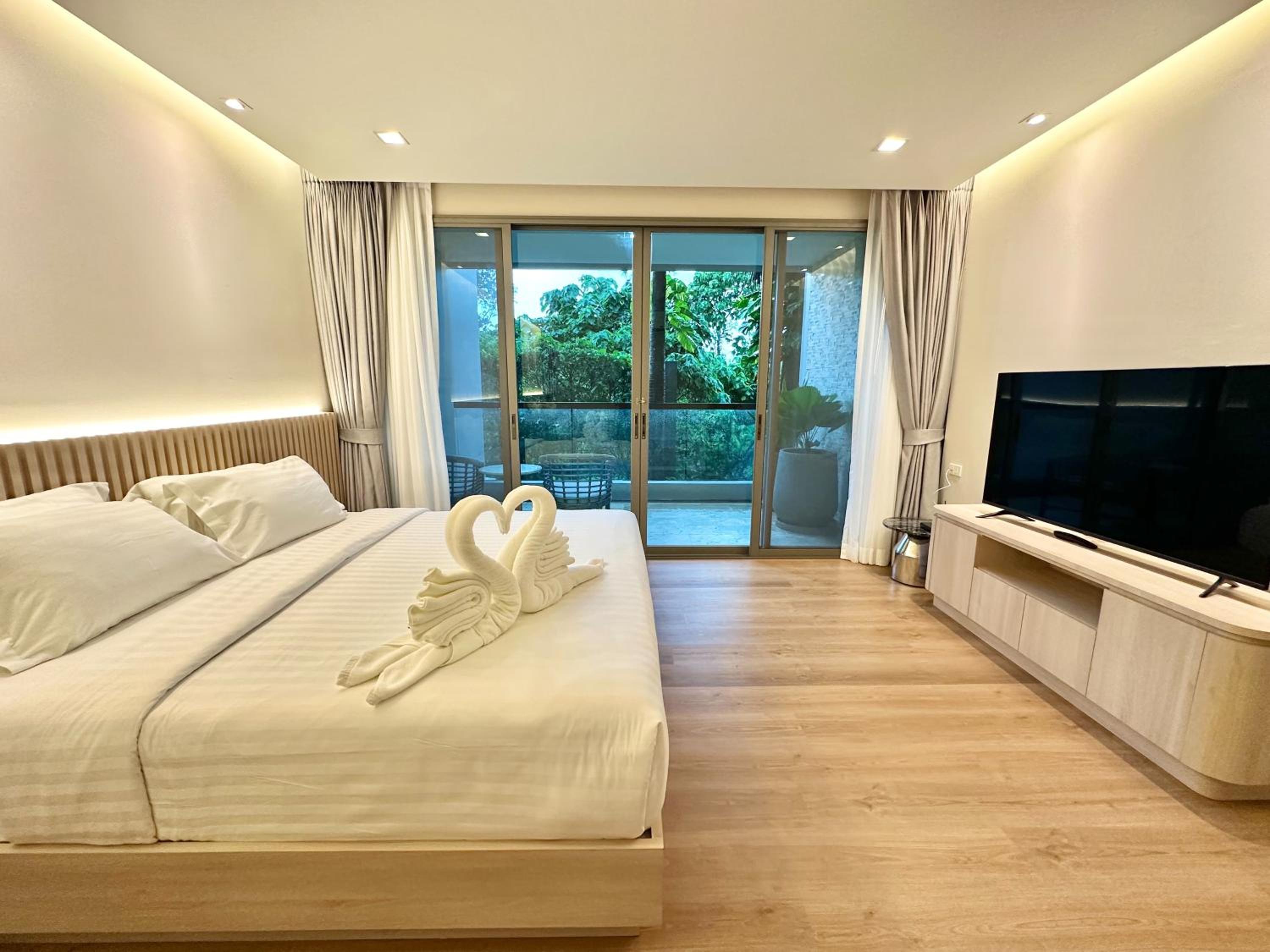 Two-Bedroom Suite - Photo 11