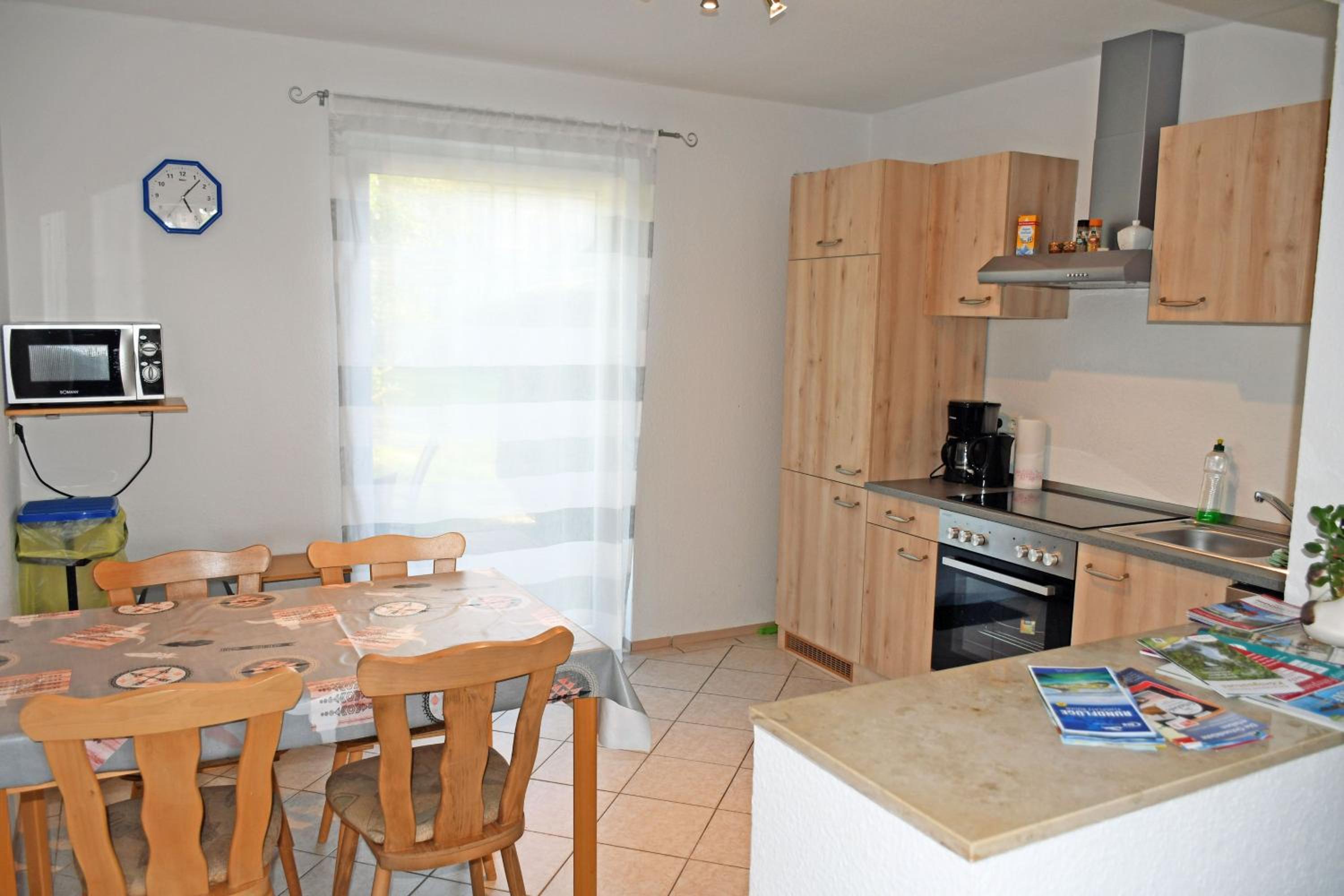 Two-Bedroom Apartment with Shower  photo 2