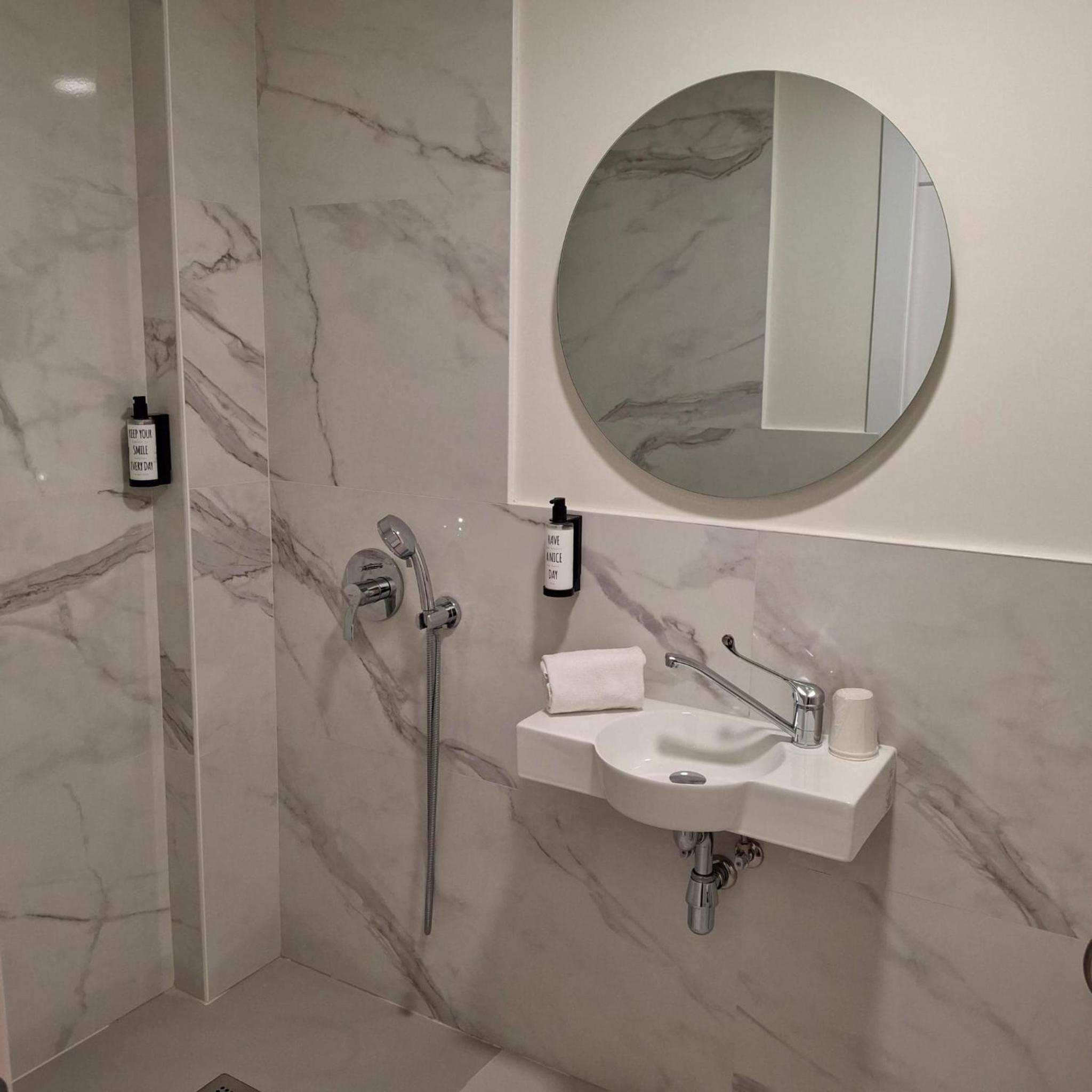 Double Room - Disability Access photo 3