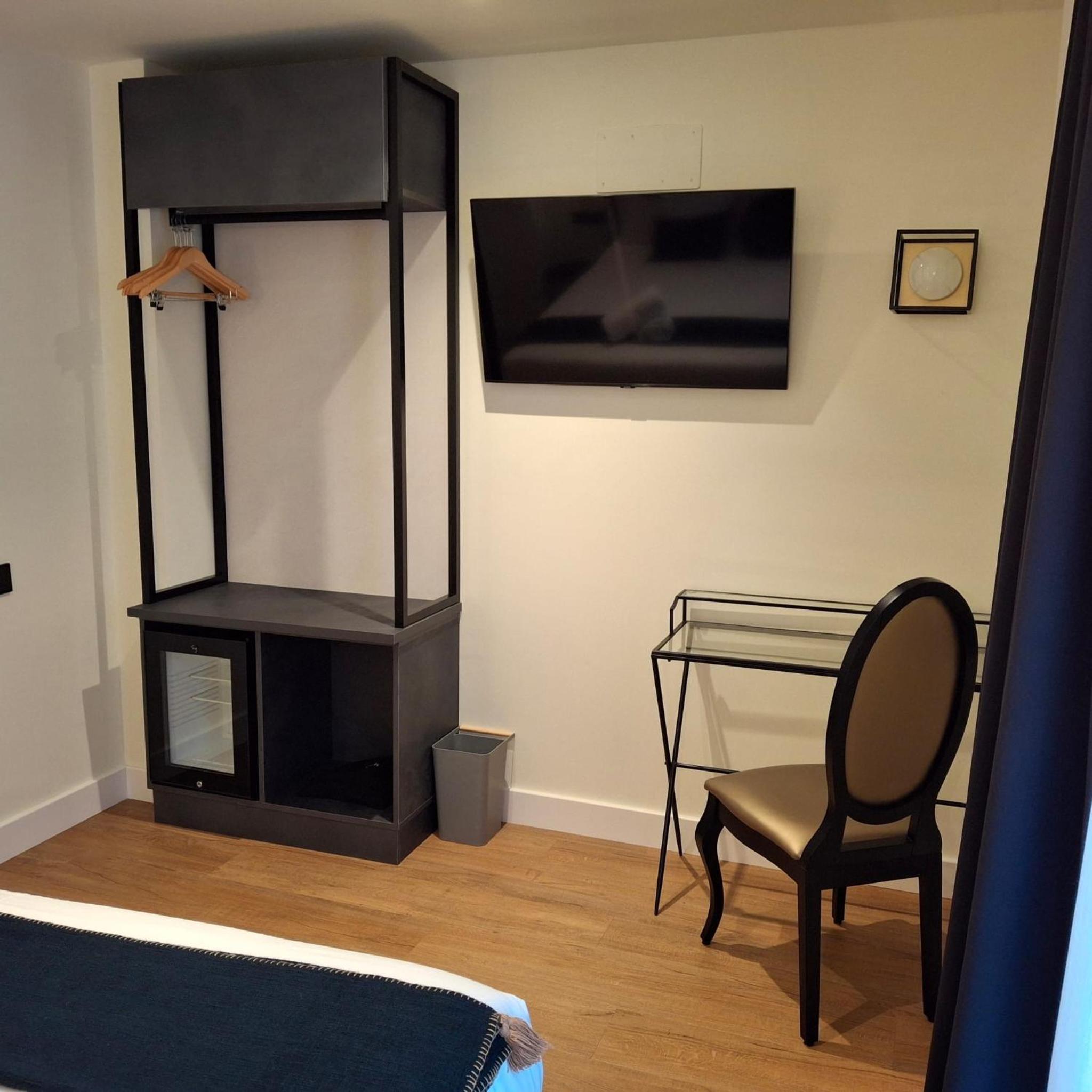 Double Room - Disability Access photo 2