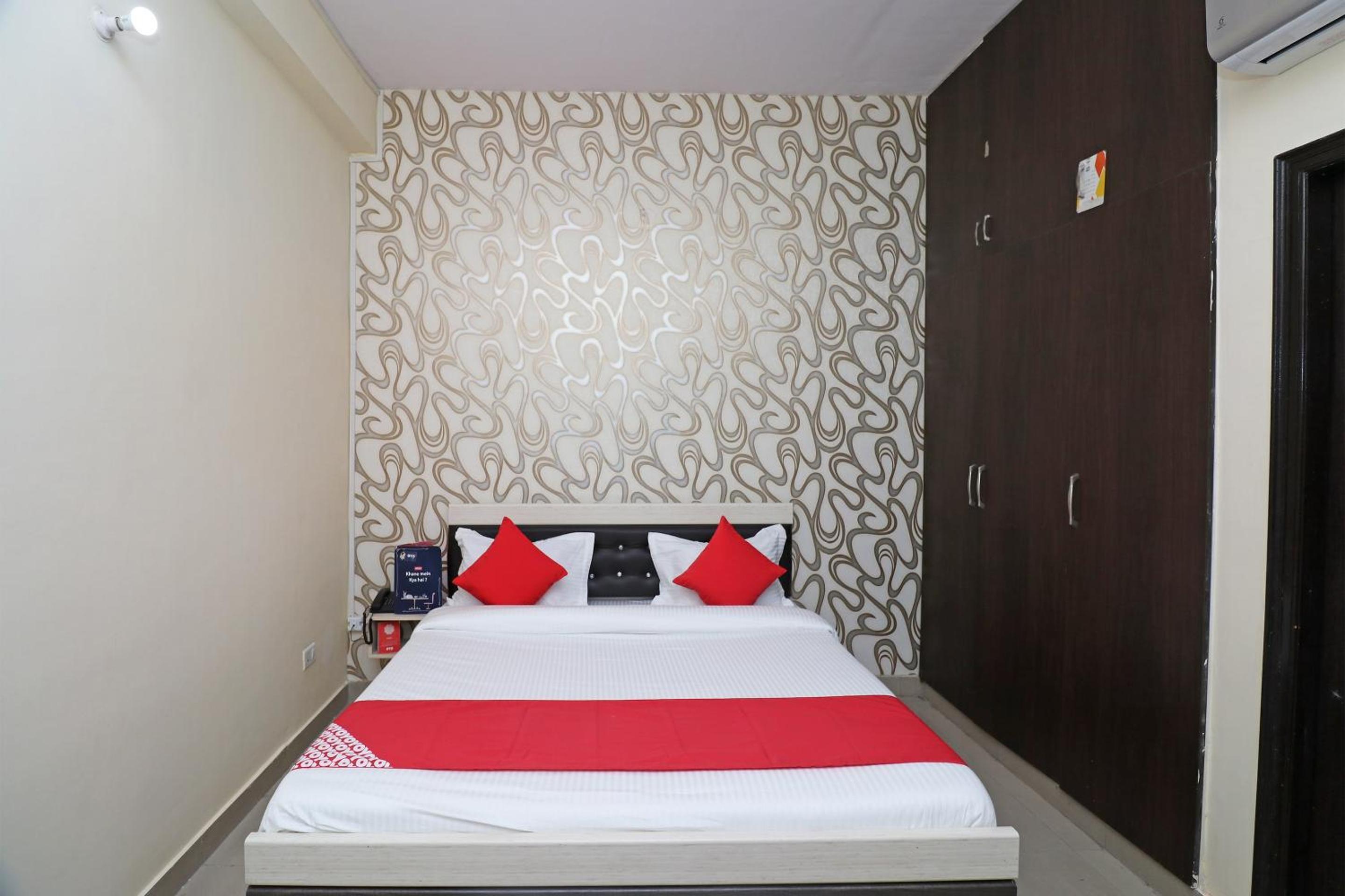 Classic Triple Room photo 2