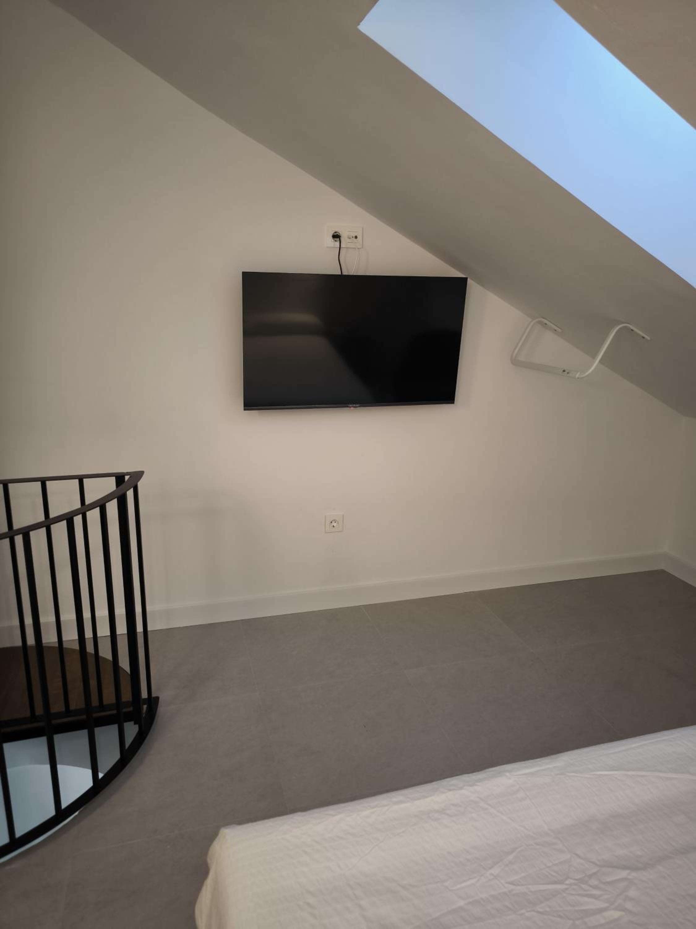 Studio - Split Level photo 3