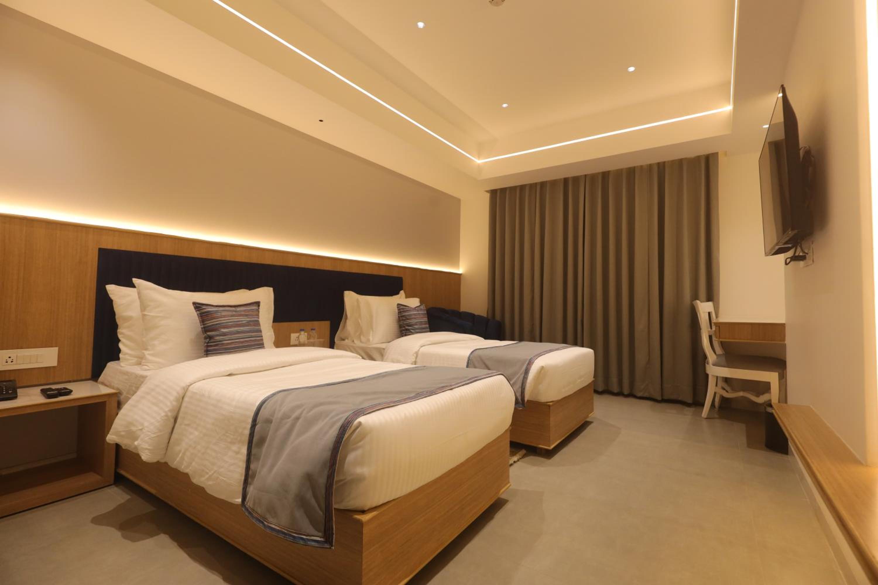 Standard Double or Twin Room photo 2