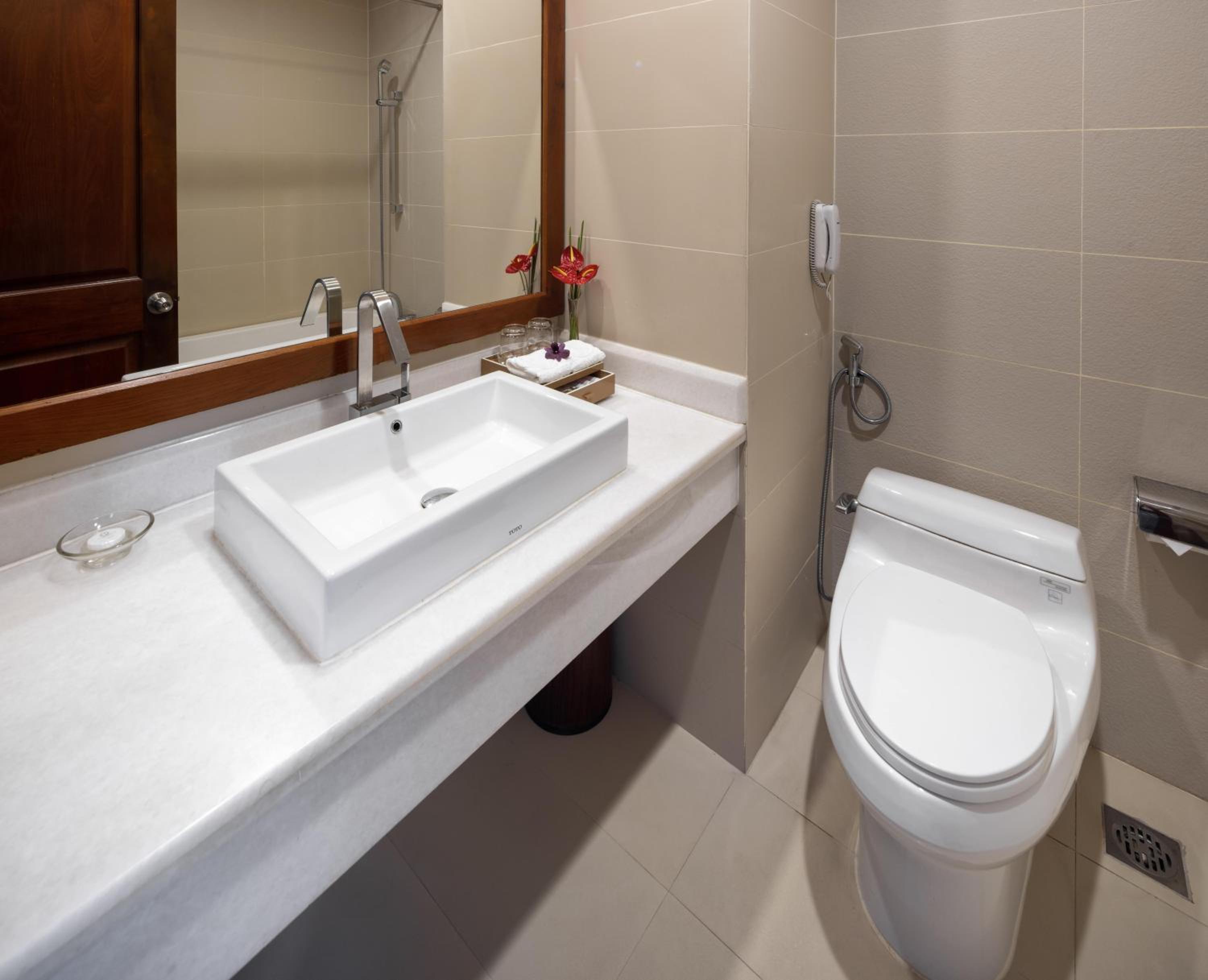Executive Double Room with City View and daily afternoon tea photo 2