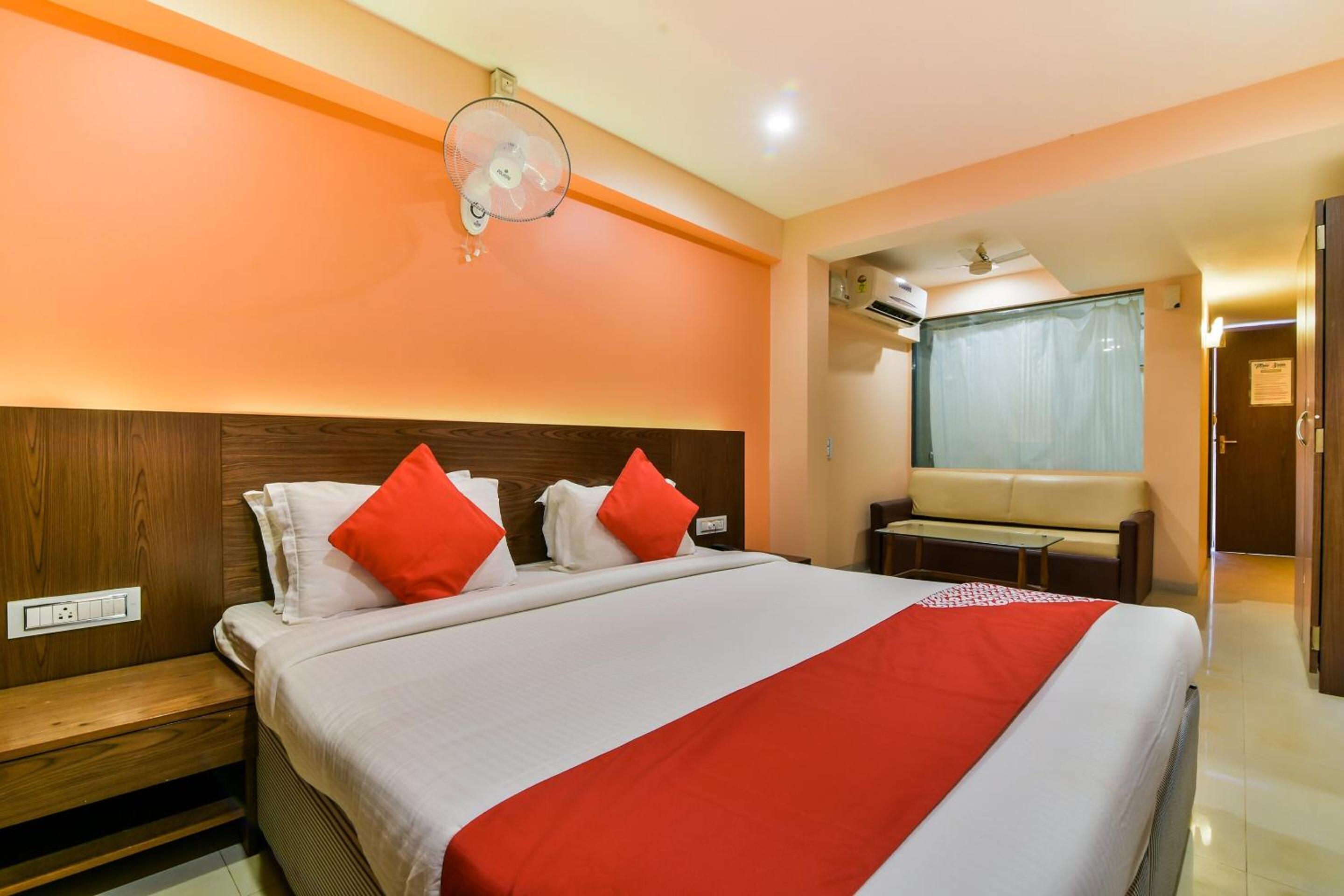 Deluxe Triple Room photo 2