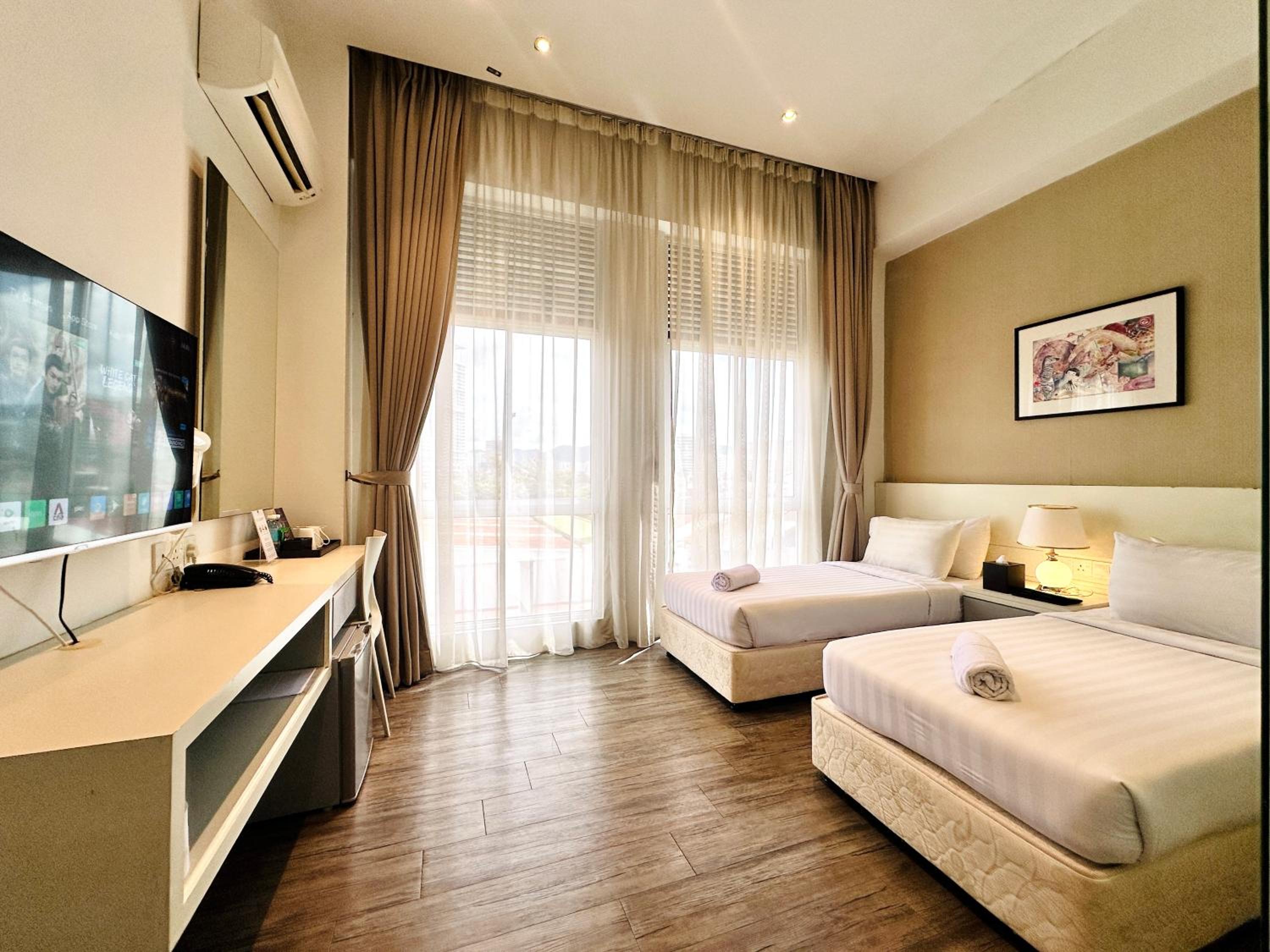 Standard Twin Room - Photo 3