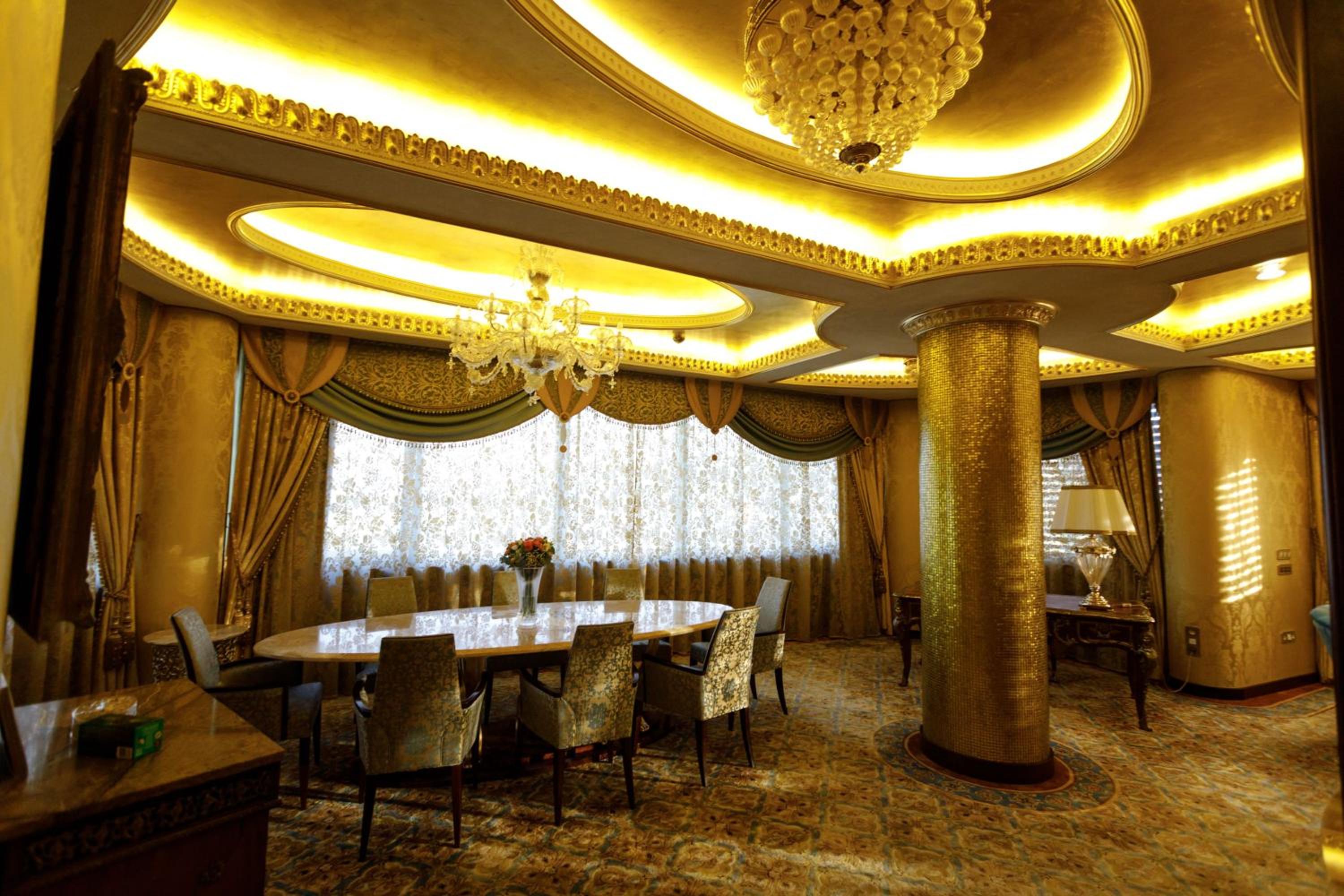 Presidential Suite photo 2
