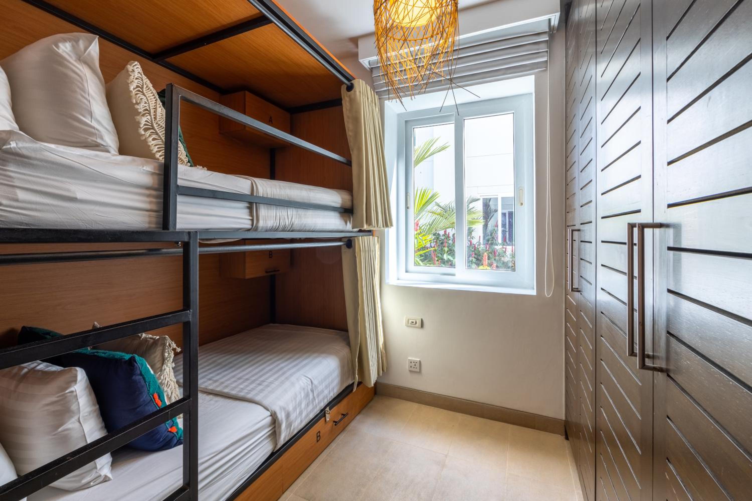 4 Bed Female Community Ensuite