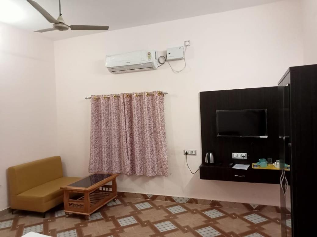 Apartment photo 1