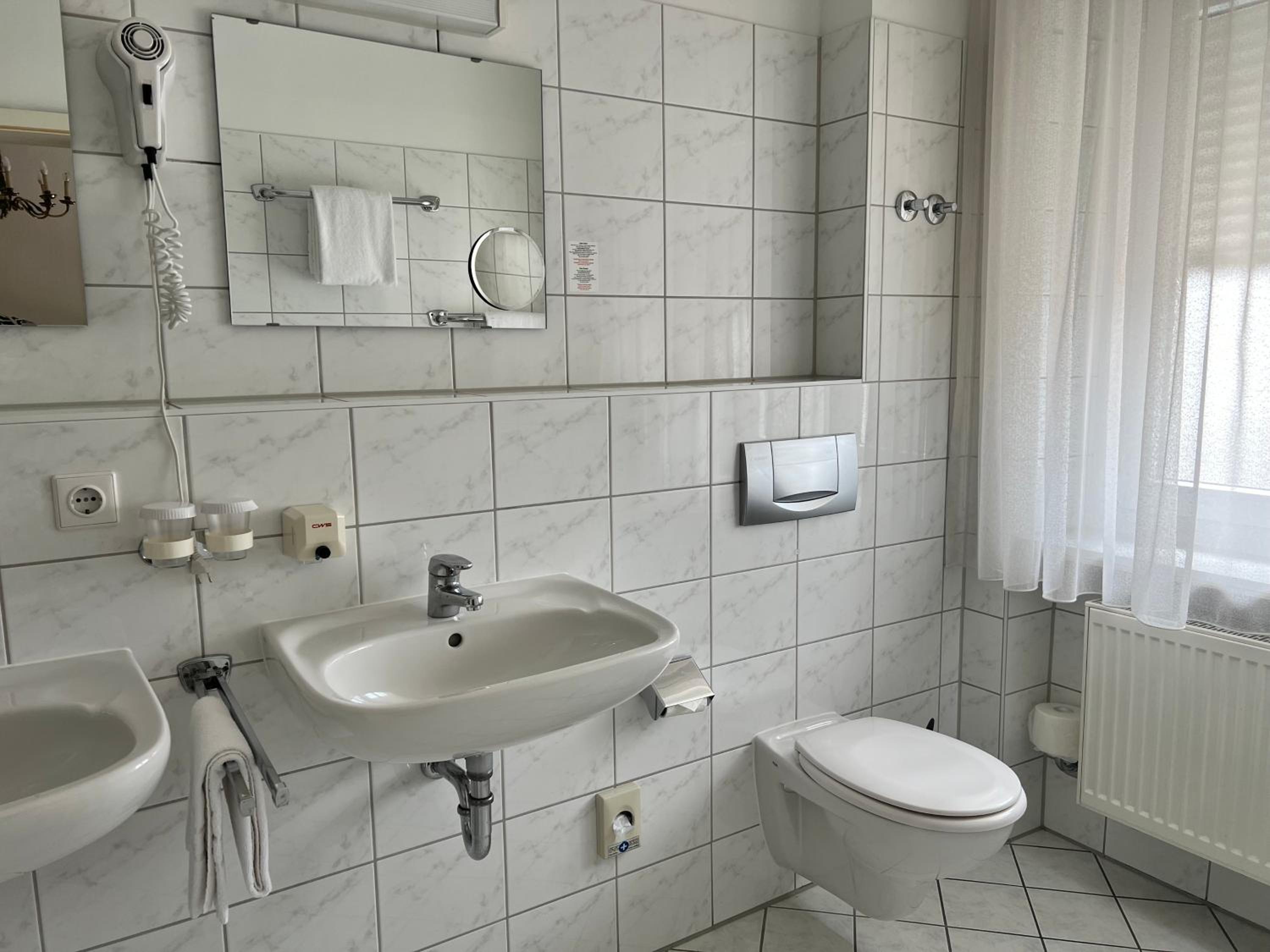 Double Room - Photo 4