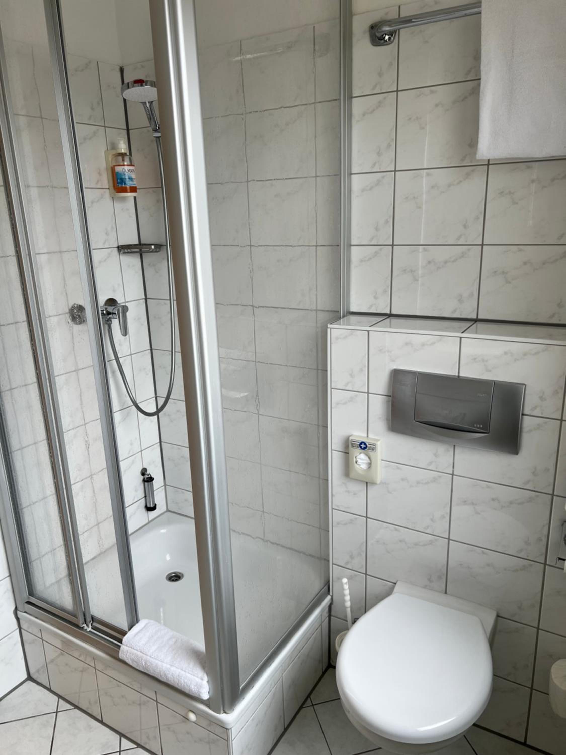 Double Room - Photo 5