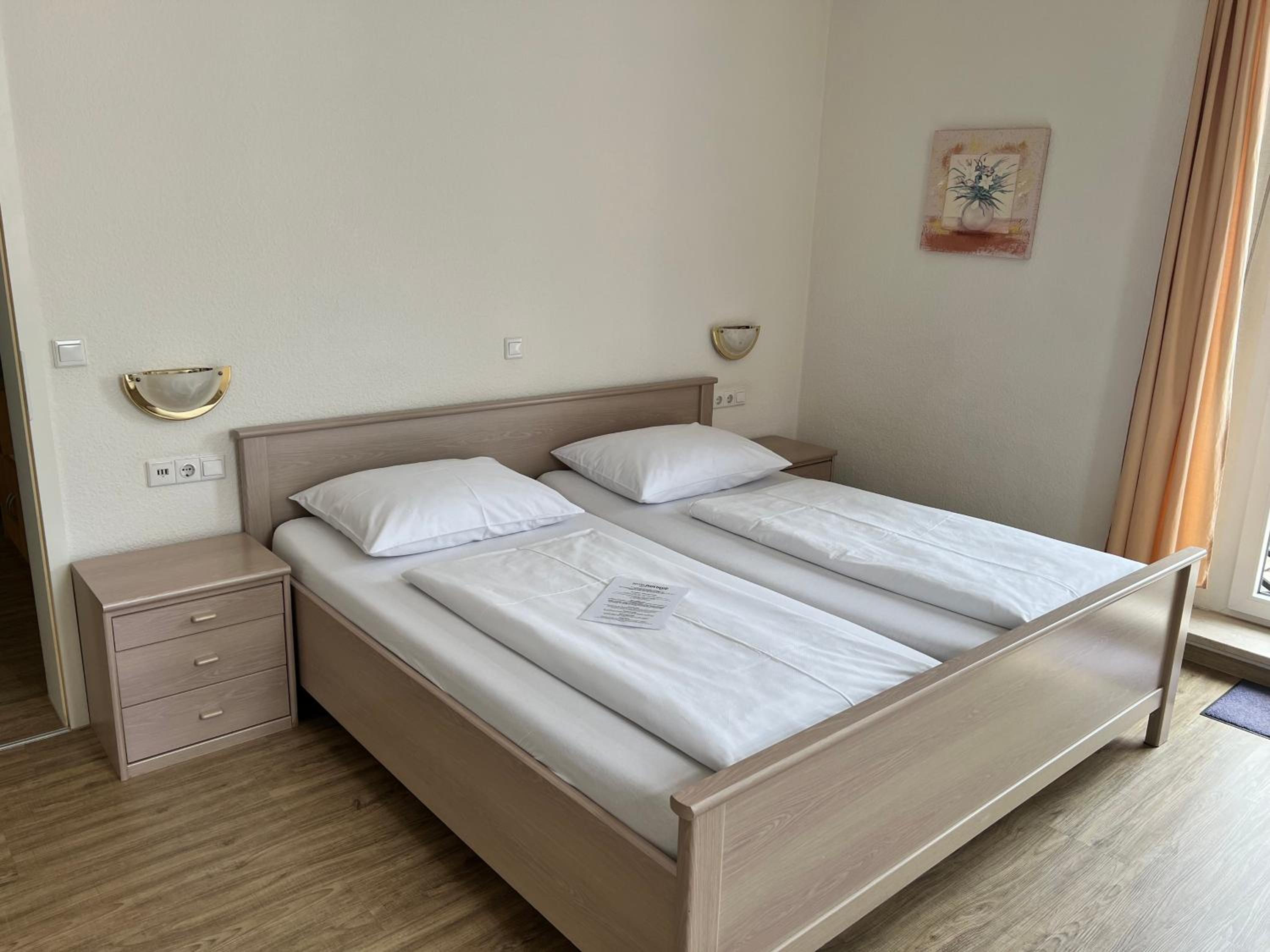 Double Room - Photo 2