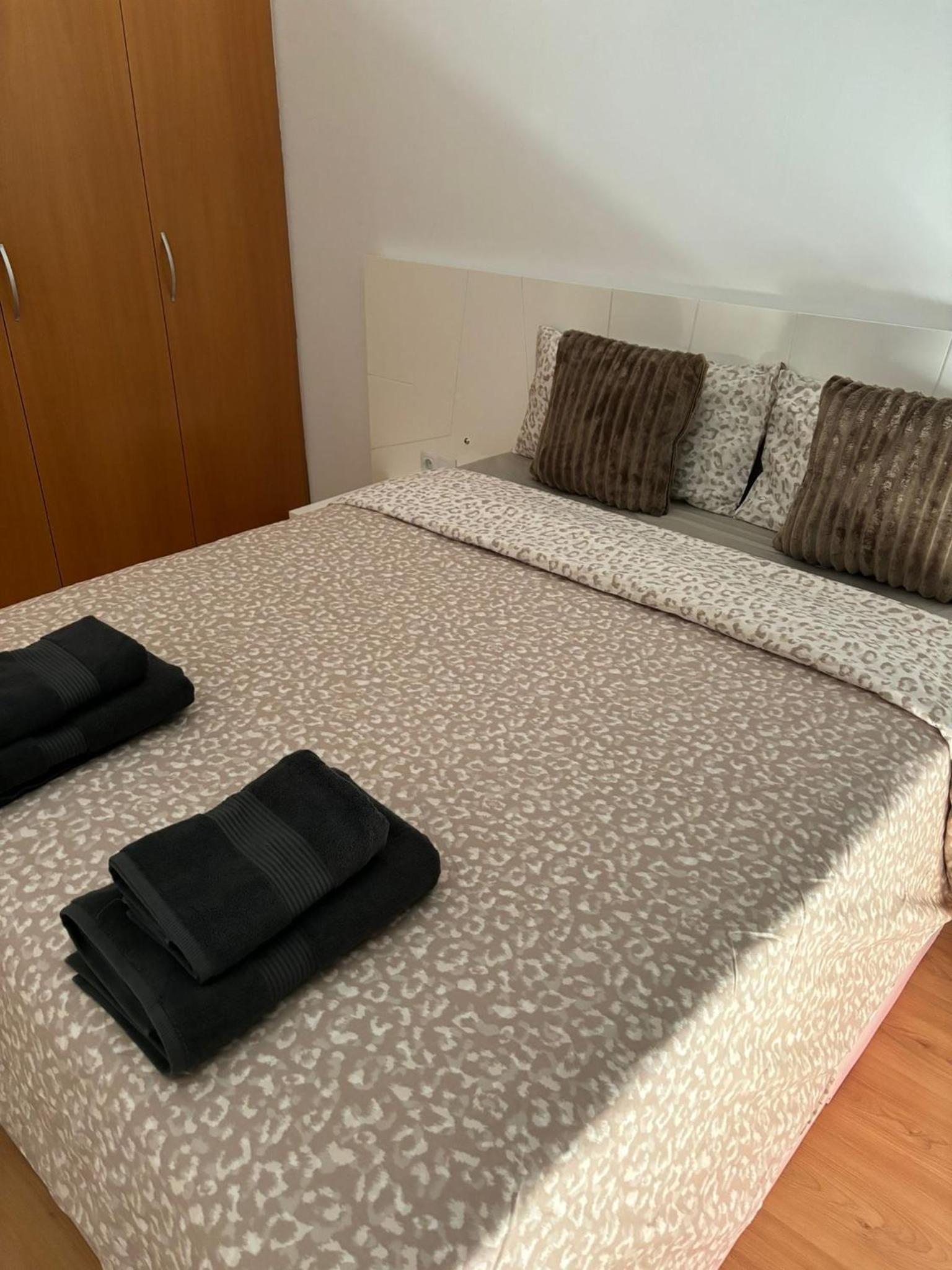 Two-Bedroom Apartment photo 3