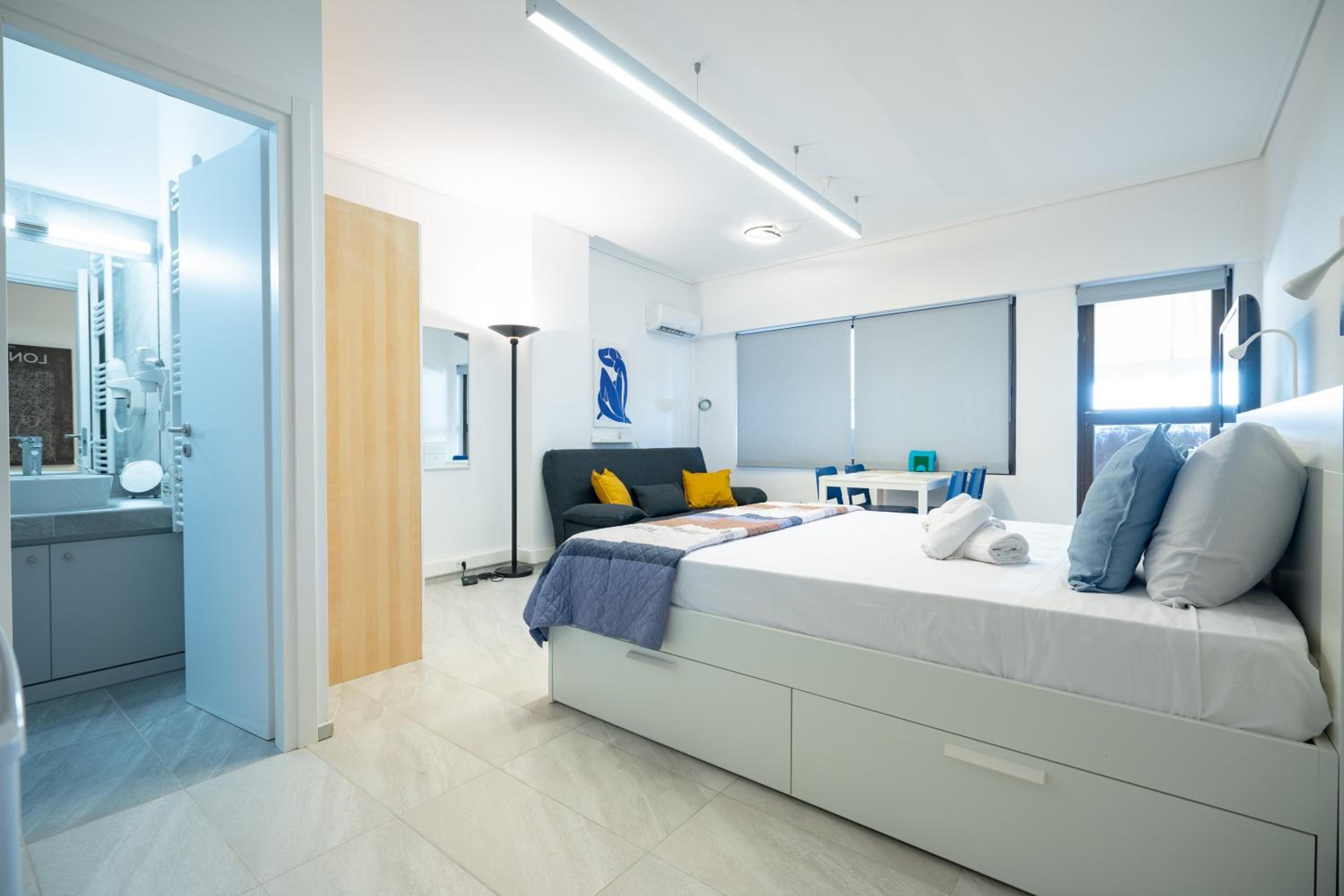One-Bedroom Apartment