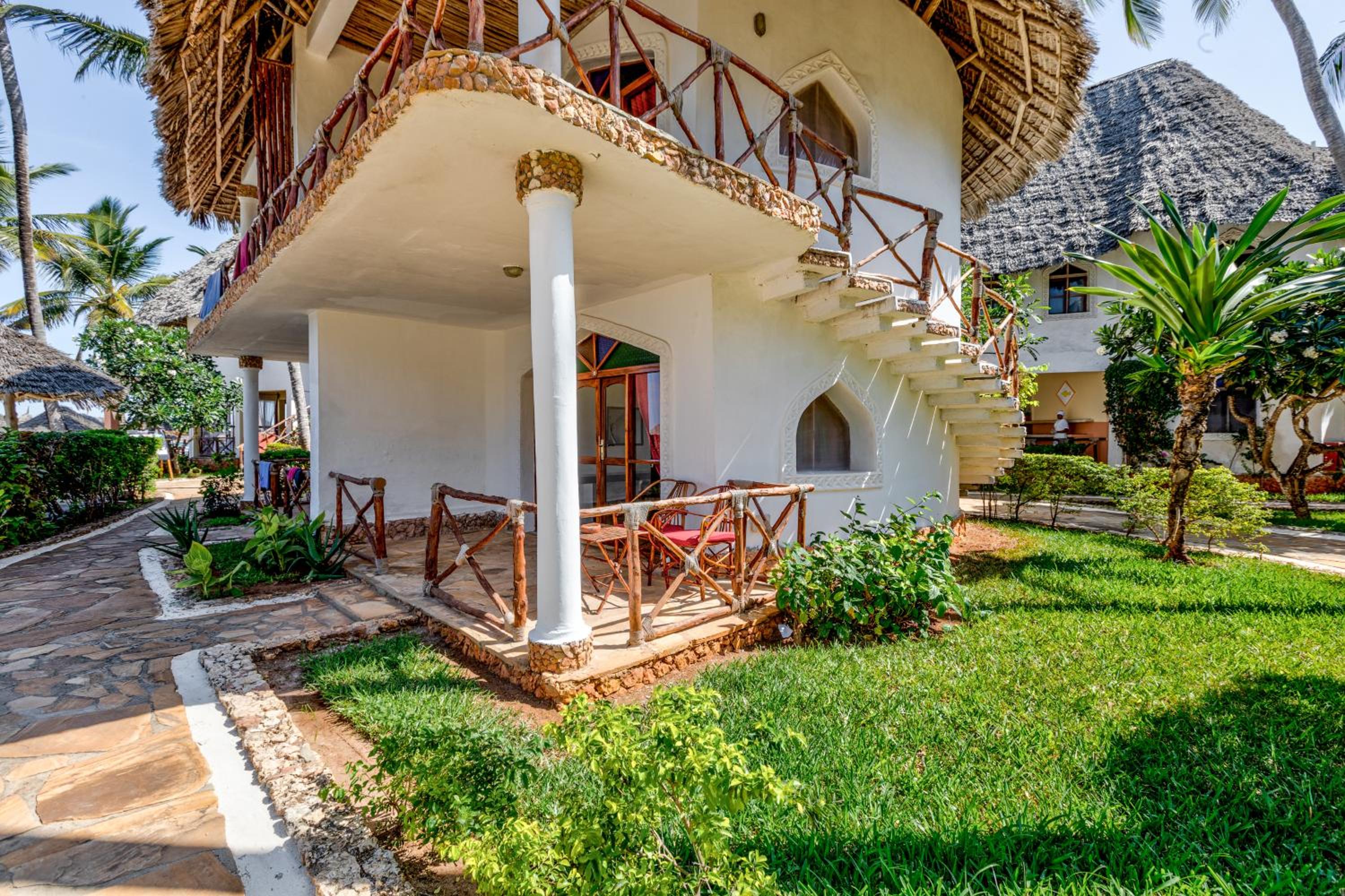 Bungalow with Garden View photo 3