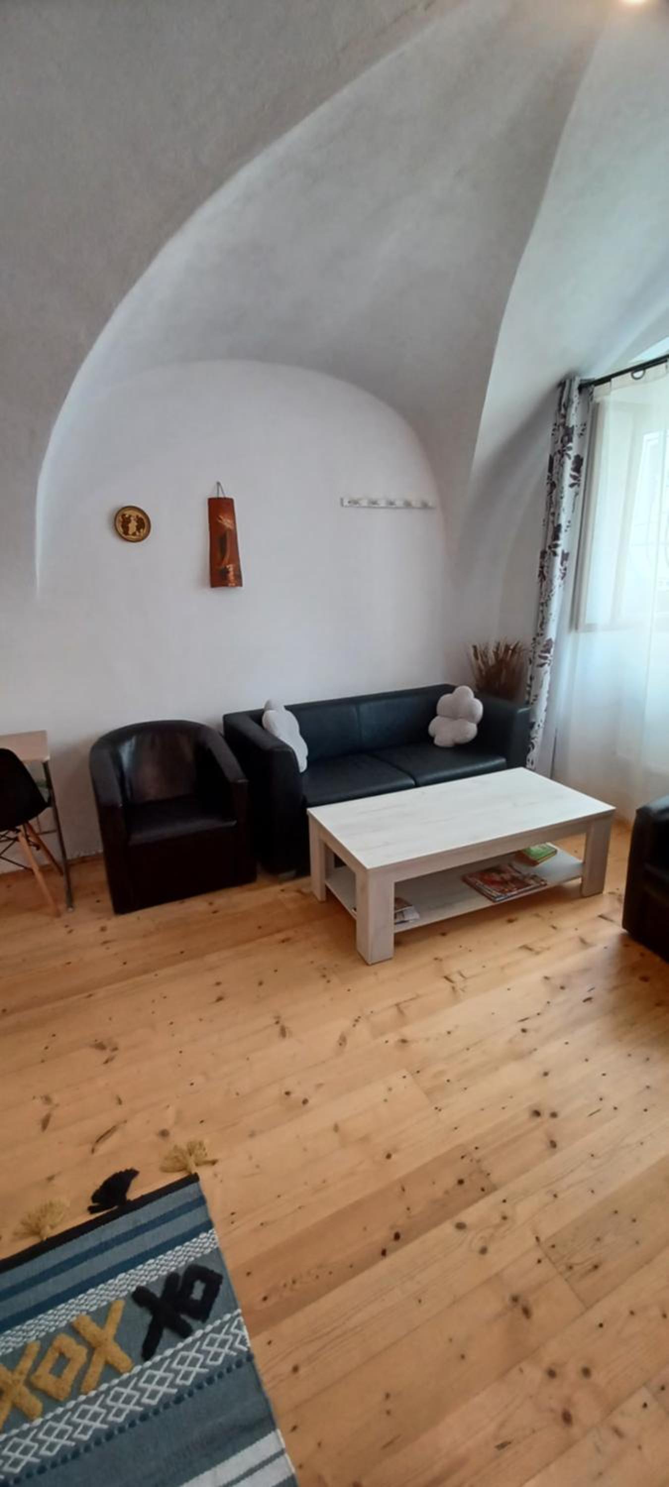 Two-Bedroom Apartment - Photo 8