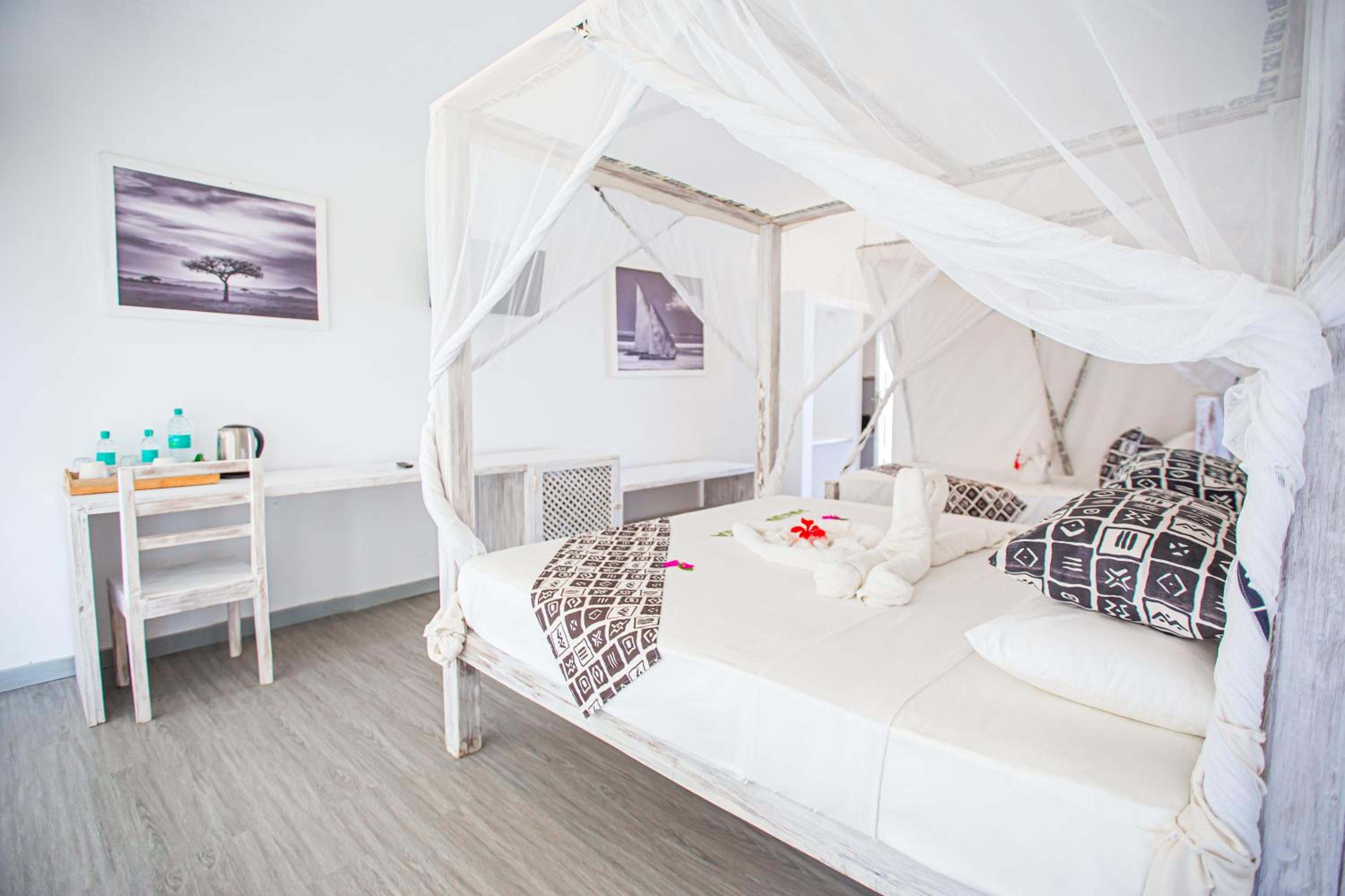 Double Room with Sea View - Photo 5