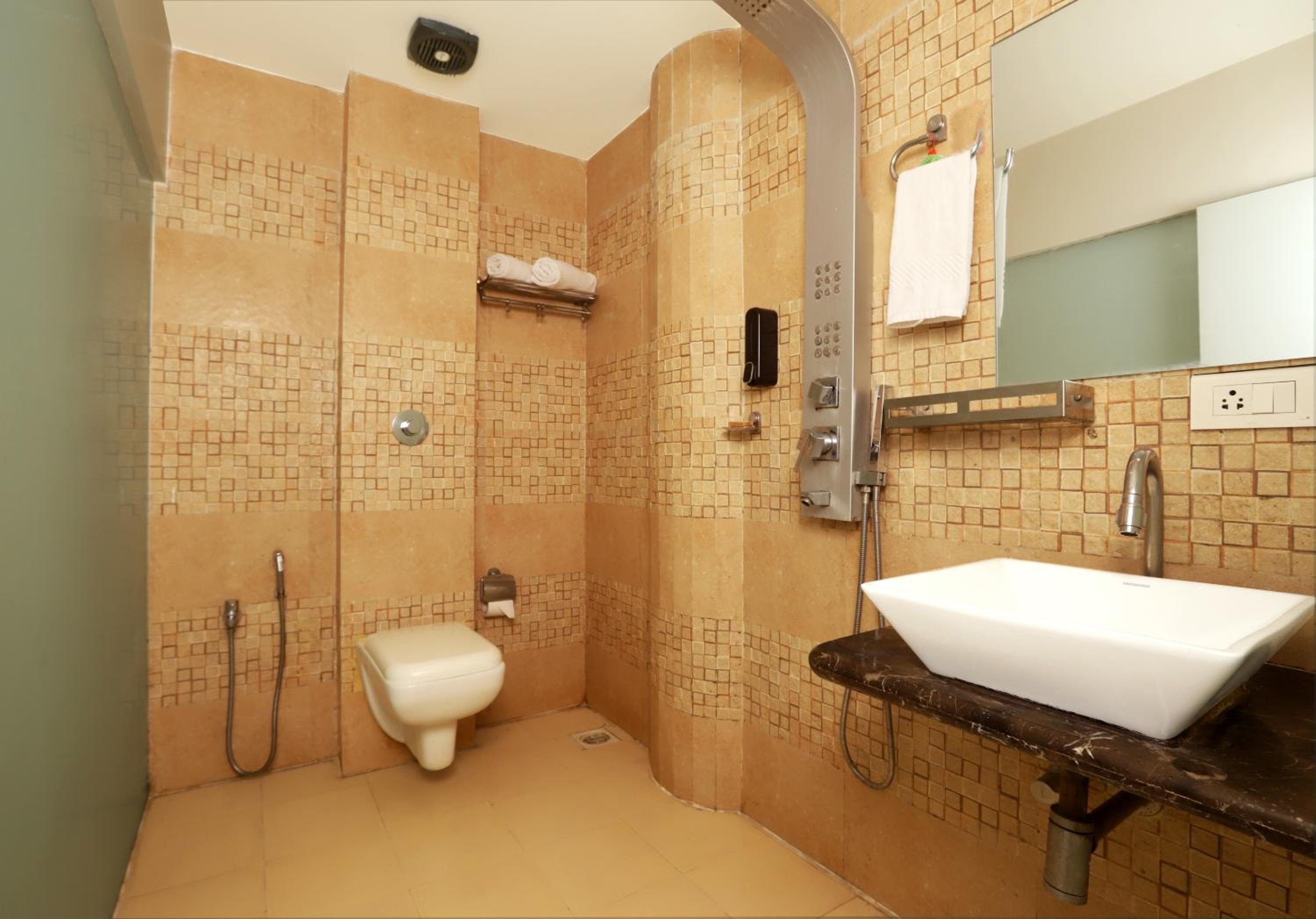Deluxe Room - Photo 5