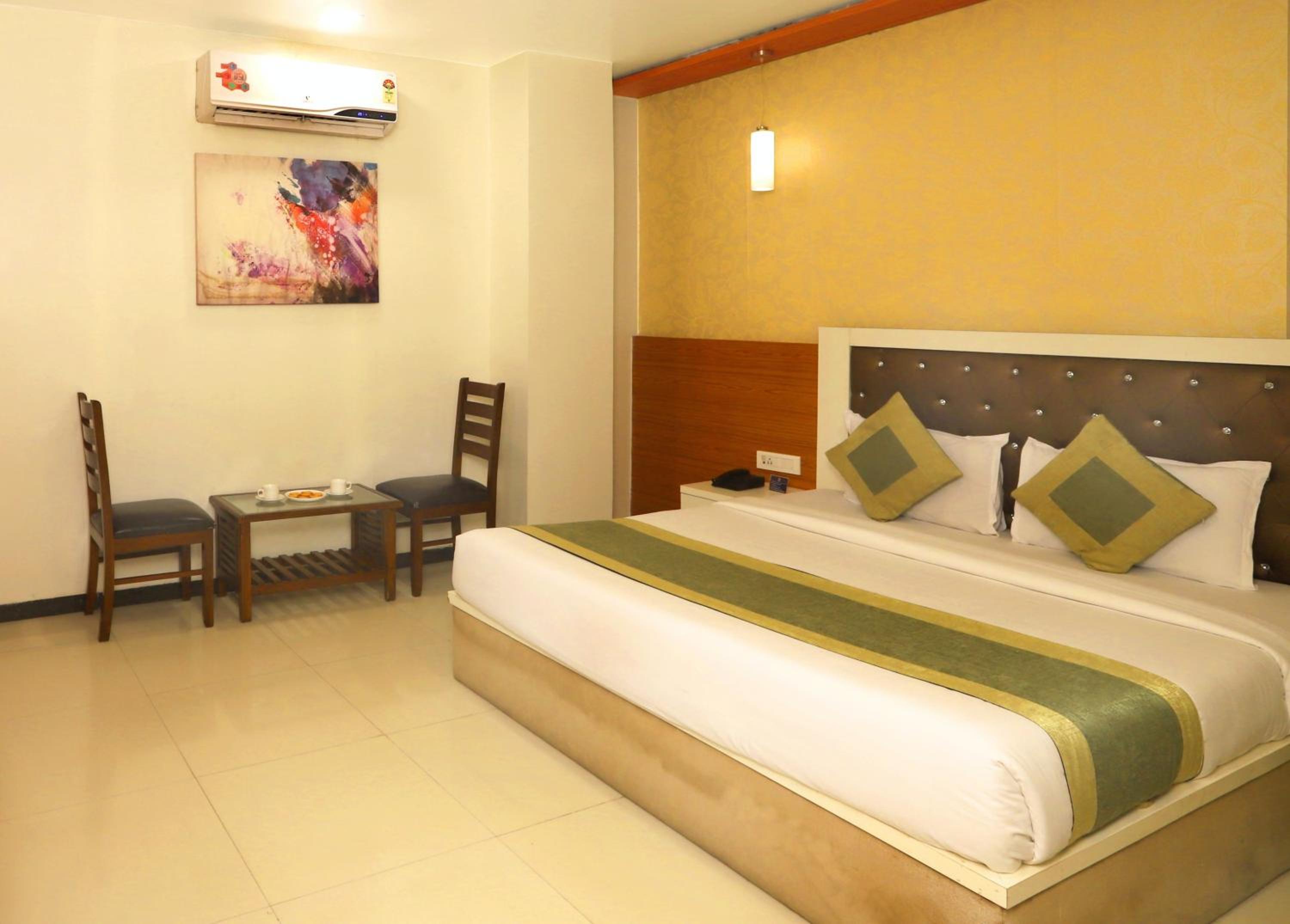 Deluxe Room - Photo 2