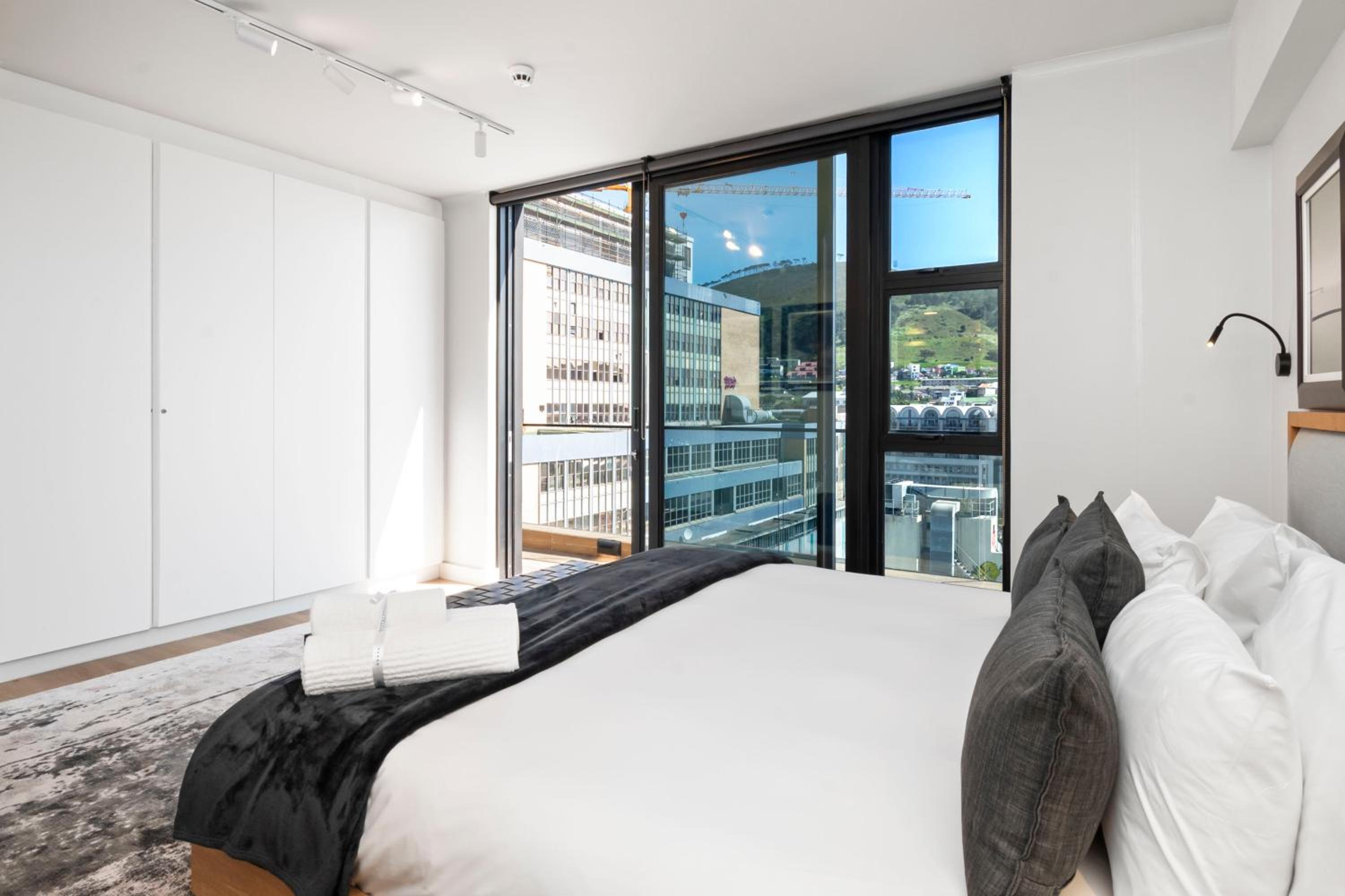 Penthouse Apartment - Photo 22