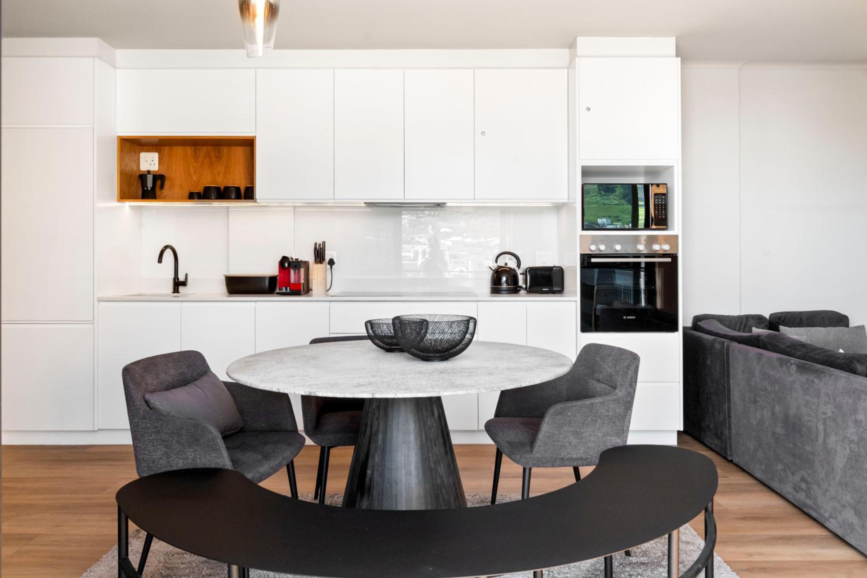 Penthouse Apartment - Photo 8