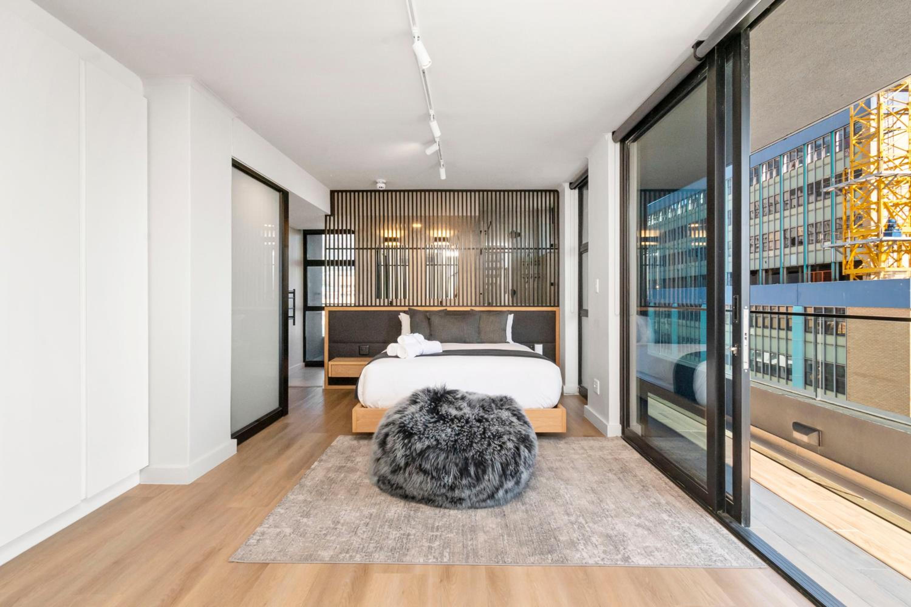 Penthouse Apartment - Photo 2