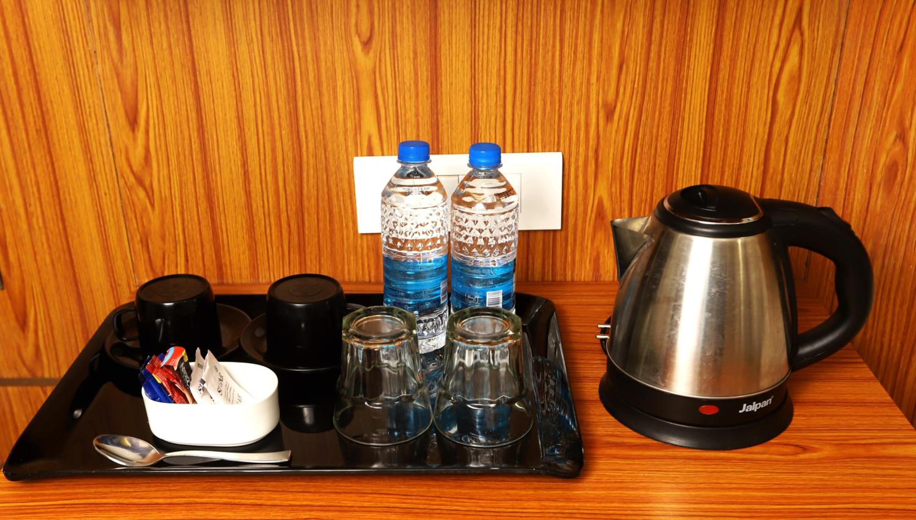 Deluxe Room - Photo 7