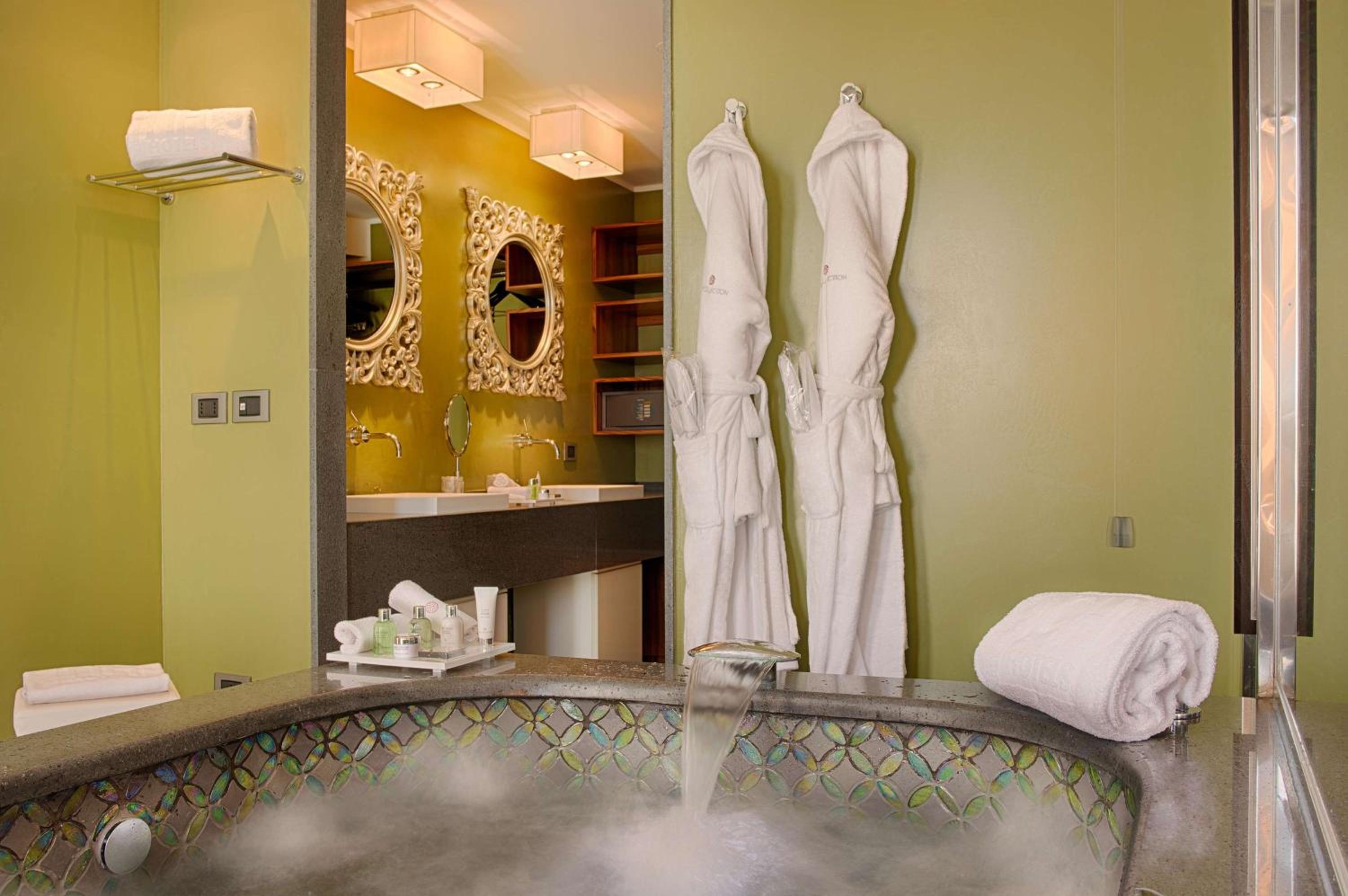 Presidential Suite with View and Terrace thumbnail 6