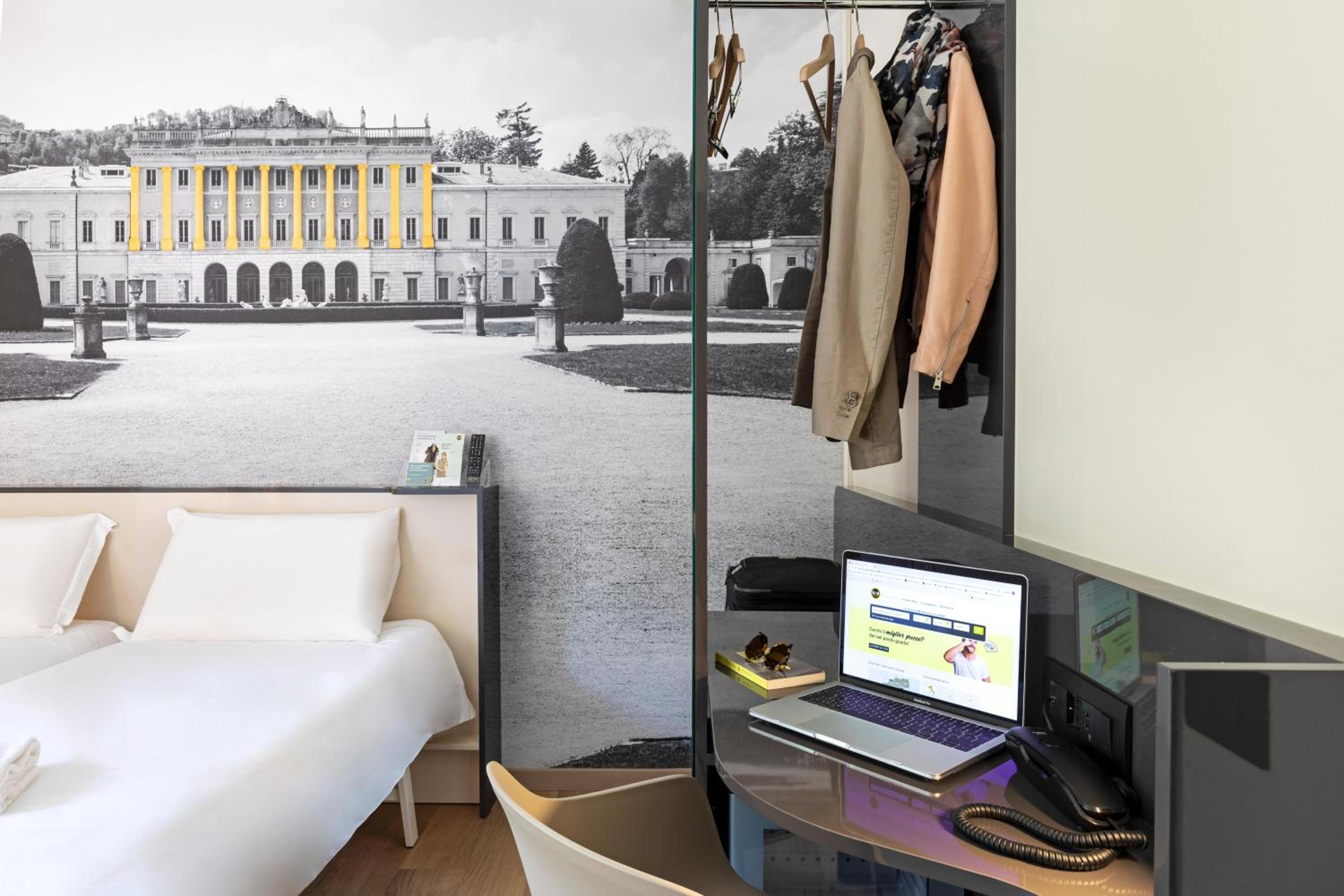 Twin Room - Photo 8