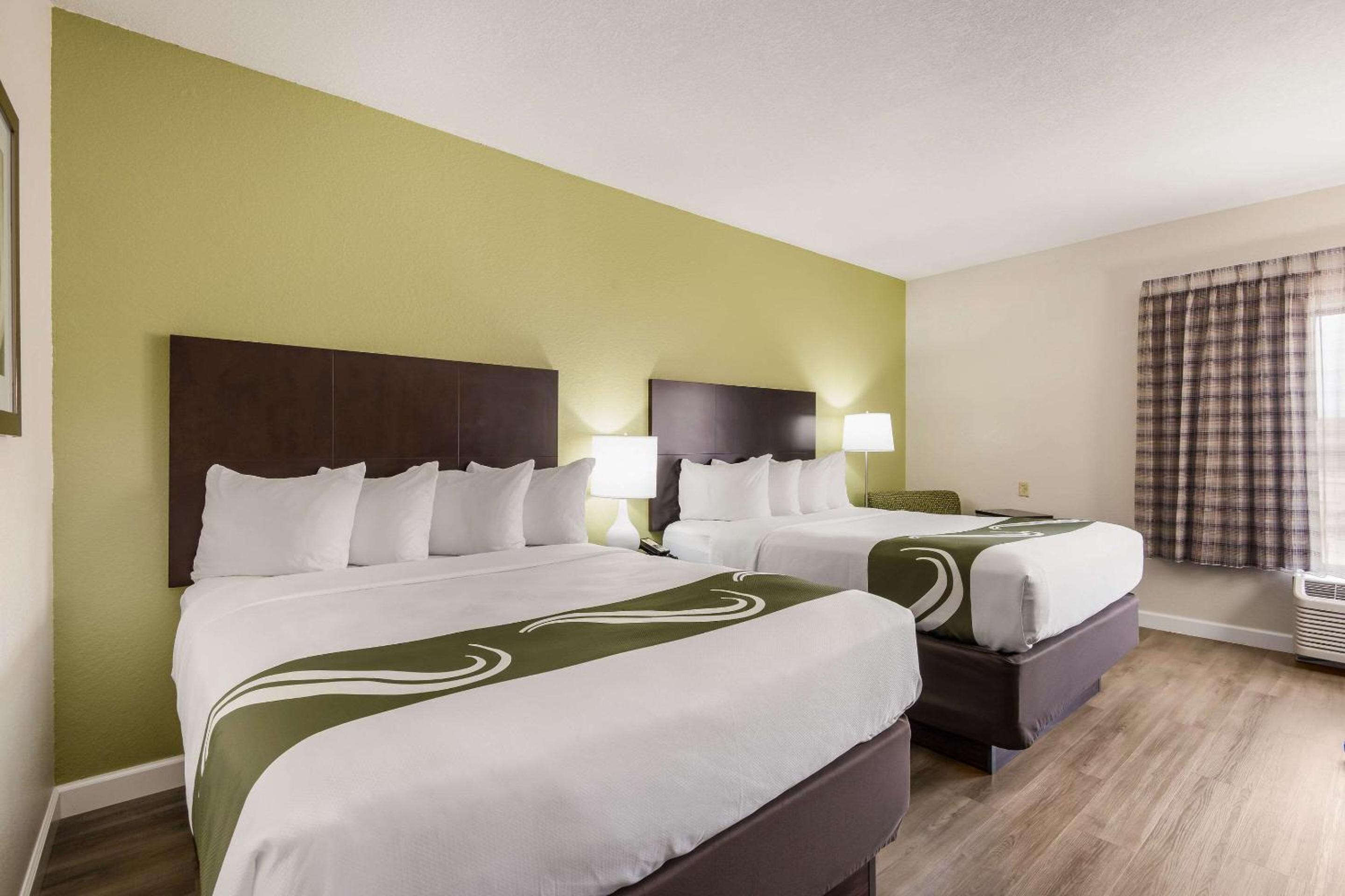 Queen Room with Two Queen Beds - Non-Smoking - Photo 1