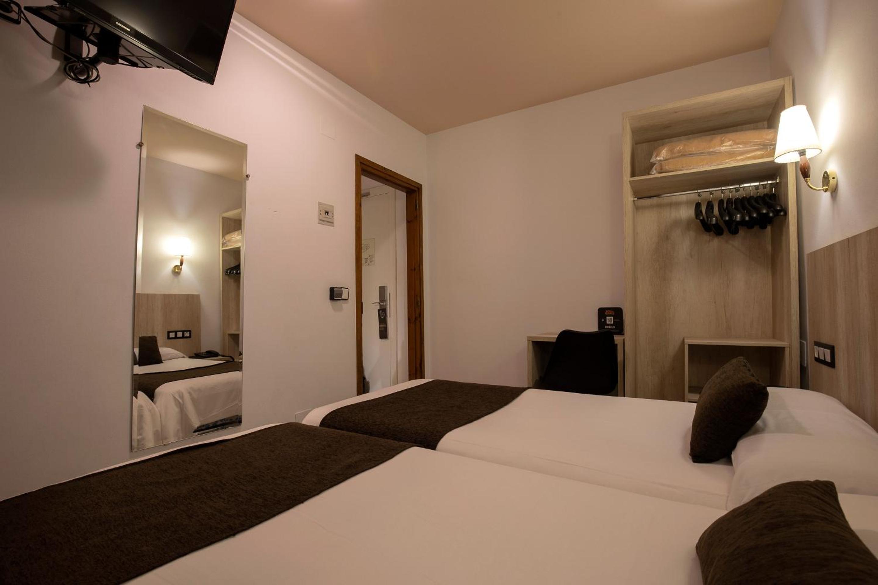 Interior Triple Room photo 1