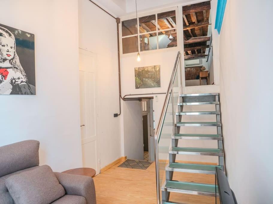 One-Bedroom Apartment photo 3
