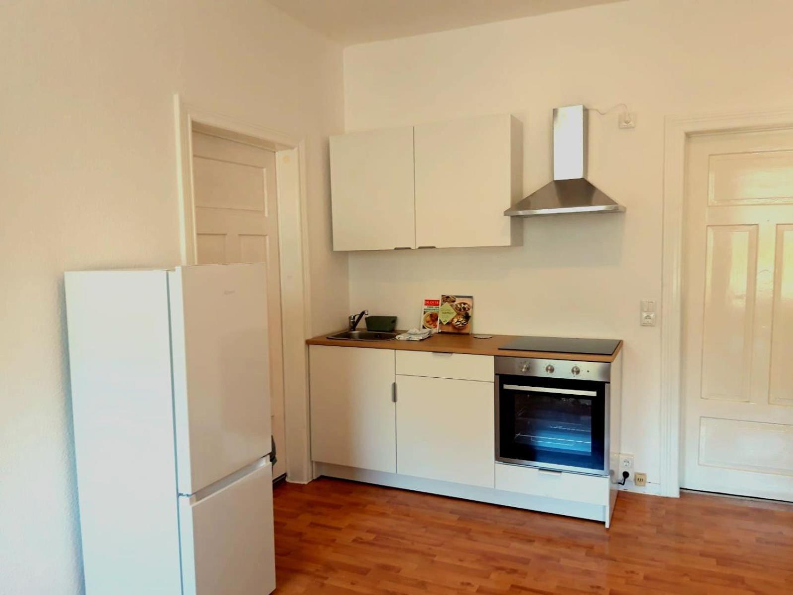 One-Bedroom Apartment photo 2
