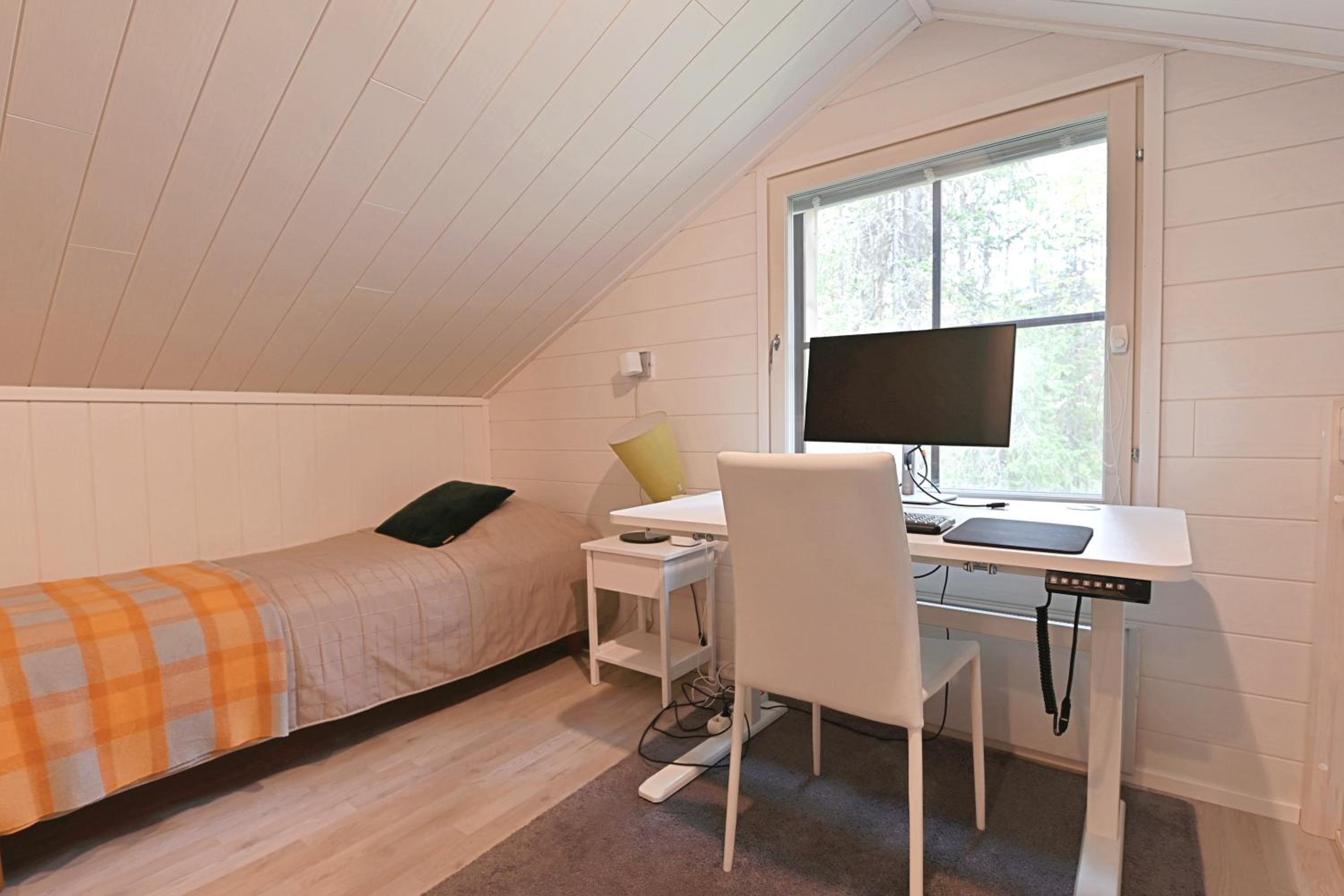 Two-Bedroom House photo 2