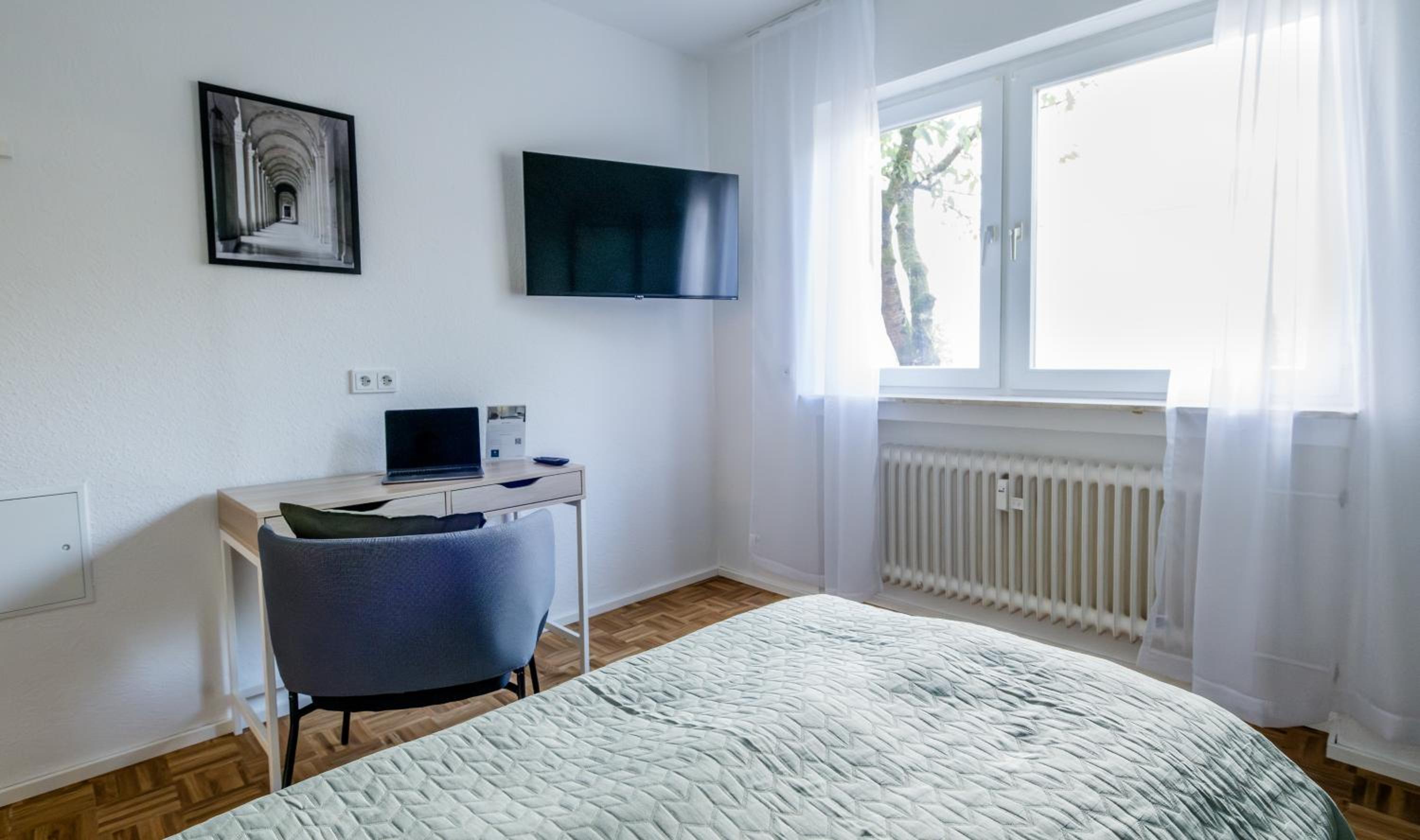 Apartment photo 2
