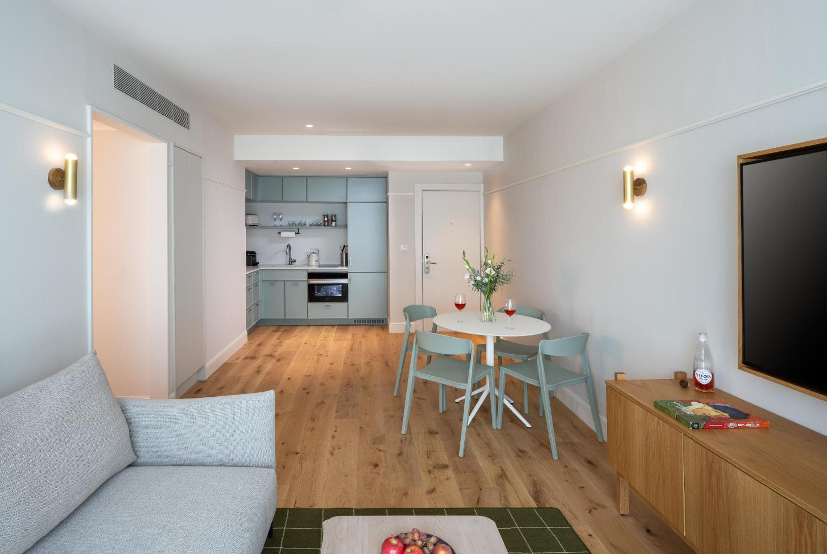 One-Bedroom Apartment with Sofabed - Photo 4