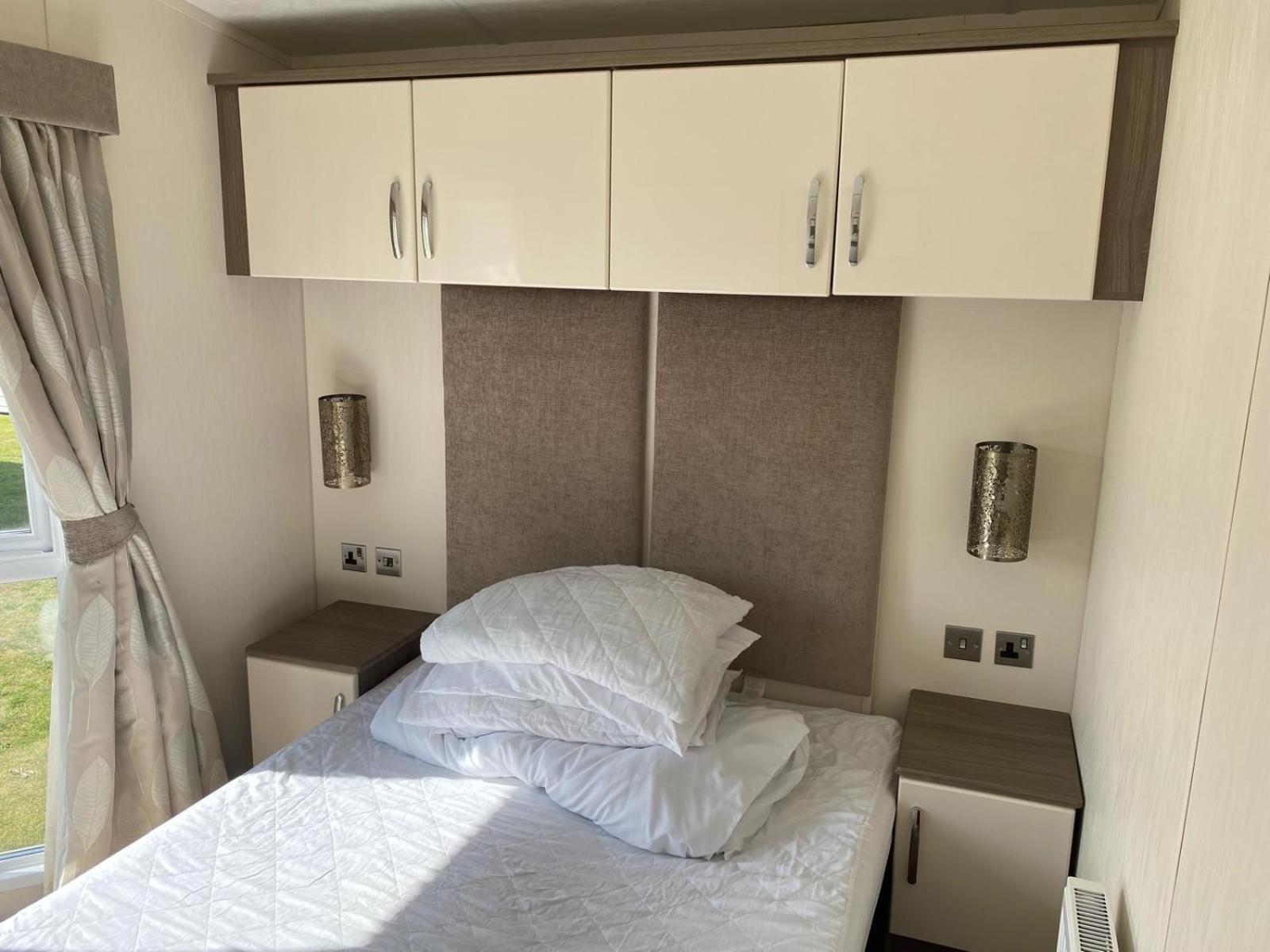 Mobile Home photo 3