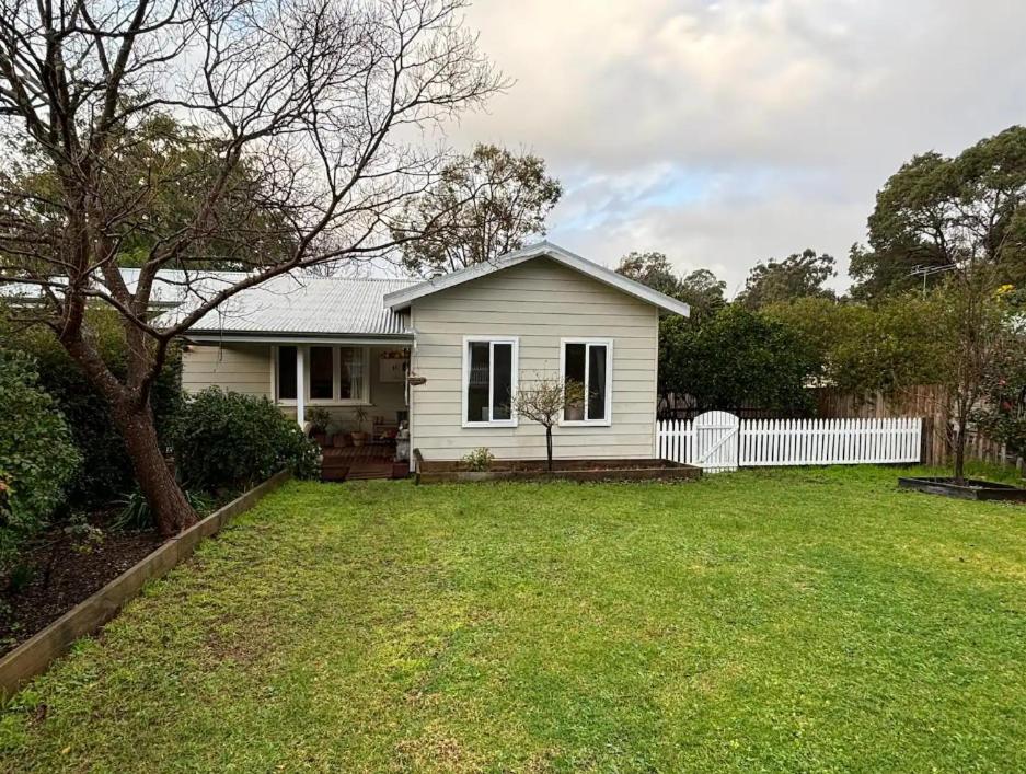 Four-Bedroom House photo 2